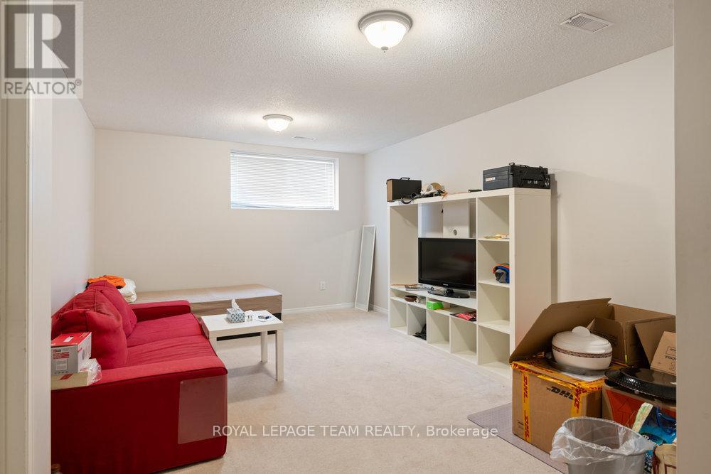 243 Royal Gala Private, Ottawa, Ontario  K1B 1C7 - Photo 14 - X12952876