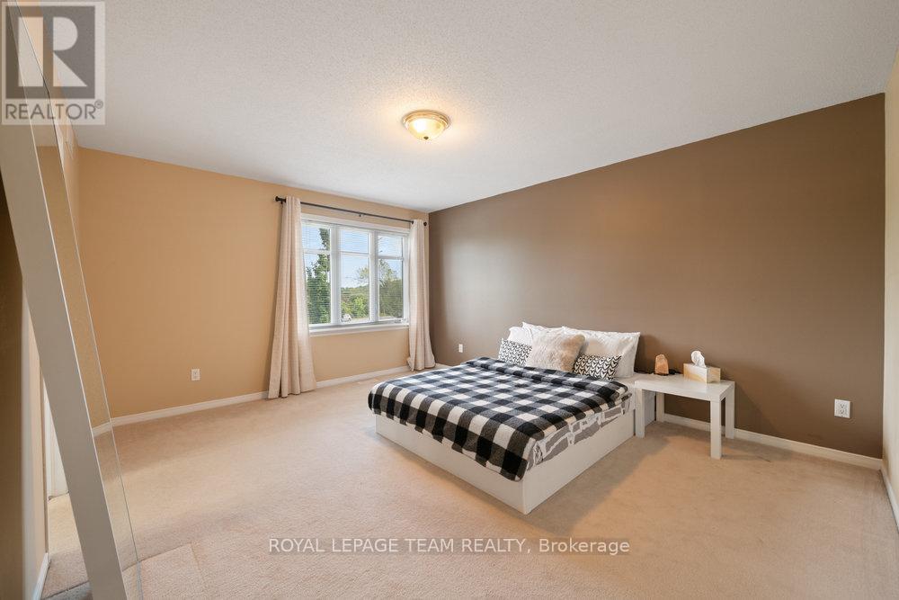 243 Royal Gala Private, Ottawa, Ontario  K1B 1C7 - Photo 9 - X12952876