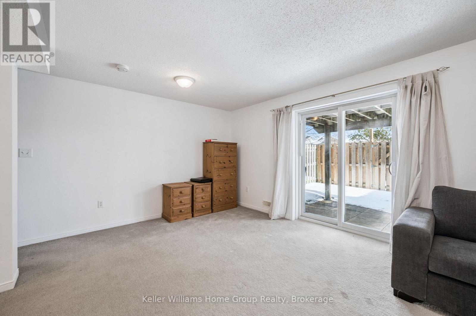 23 - 151 Clairfields Drive E, Guelph, Ontario  N1L 1P5 - Photo 25 - X12949600