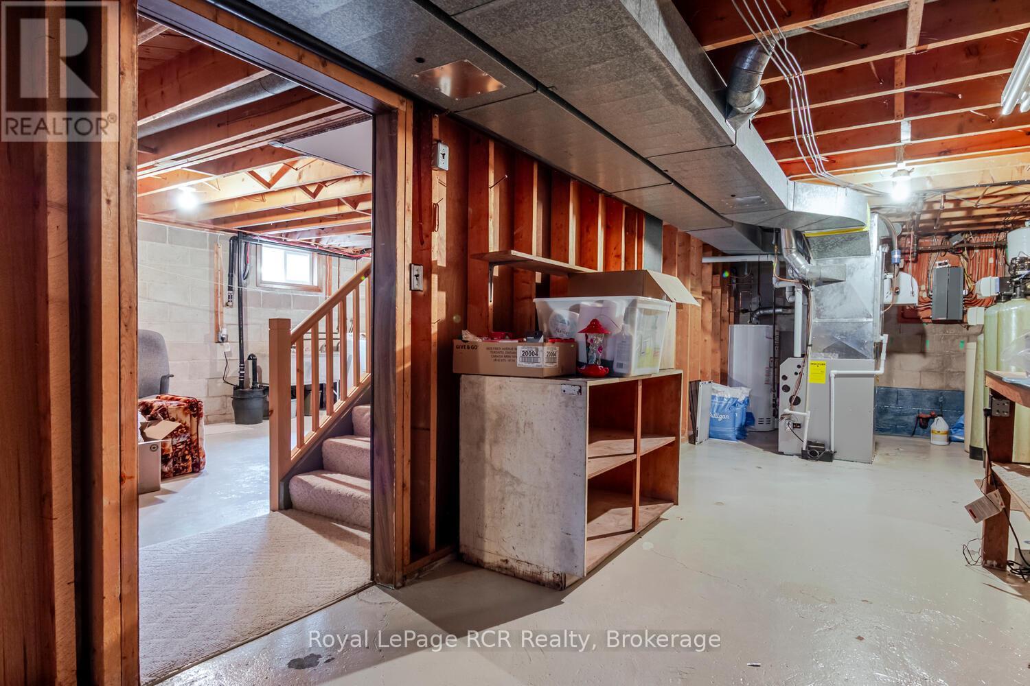 147 Finden Street, Georgian Bluffs, Ontario  N4K 6V5 - Photo 15 - X12952648