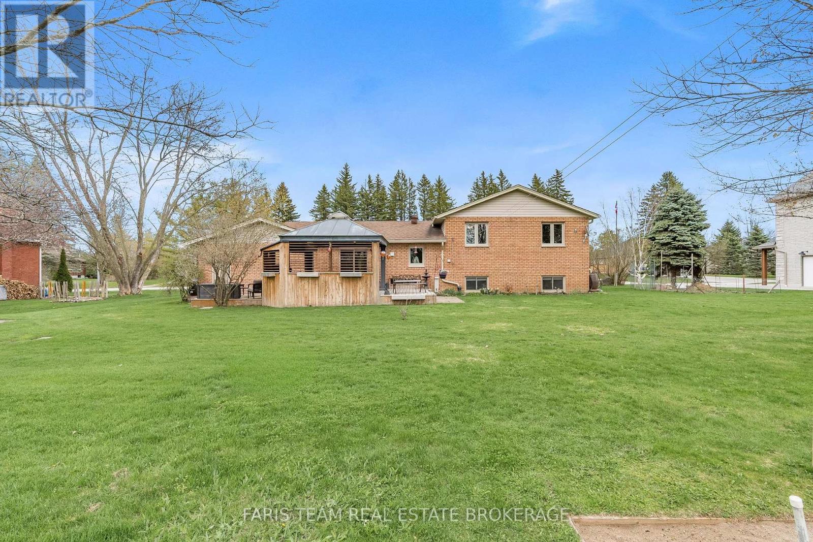 856 Church Drive, Innisfil, Ontario  L0L 1K0 - Photo 26 - N12902376