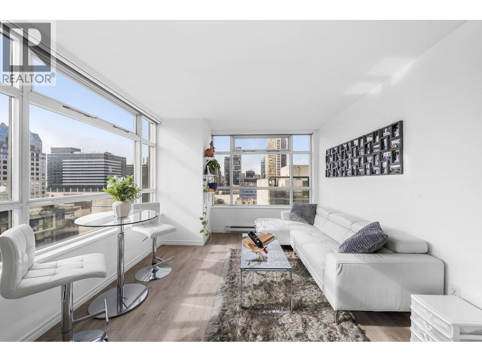 1709 438 SEYMOUR STREET, Vancouver, British Columbia