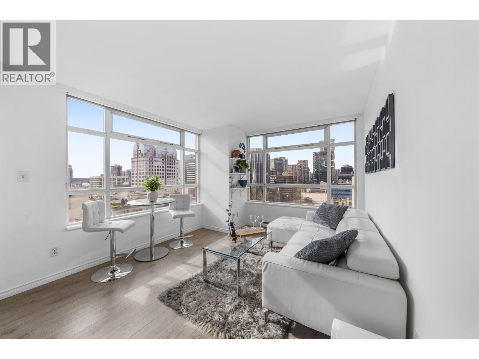 1709 438 Seymour Street, Vancouver, British Columbia  V6B 6H4 - Photo 2 - R3106523