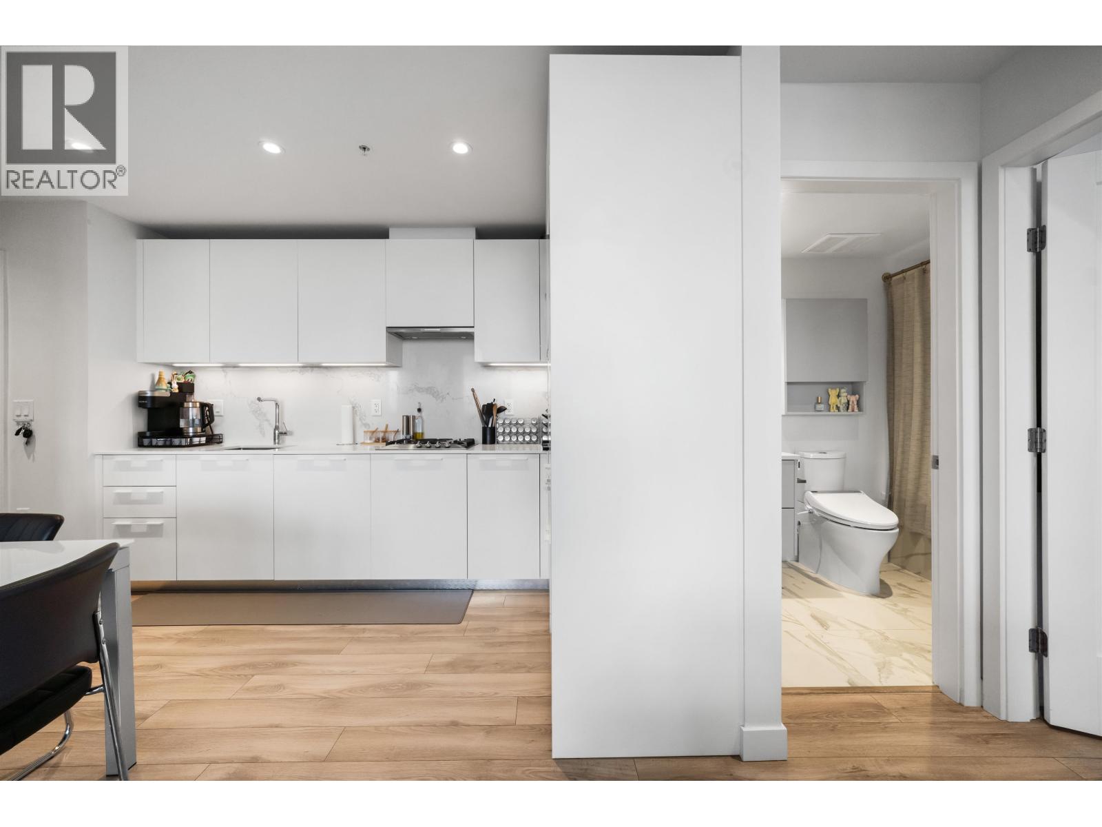 2501 6699 Dunblane Avenue, Burnaby, British Columbia  V5H 0J8 - Photo 11 - R3106537