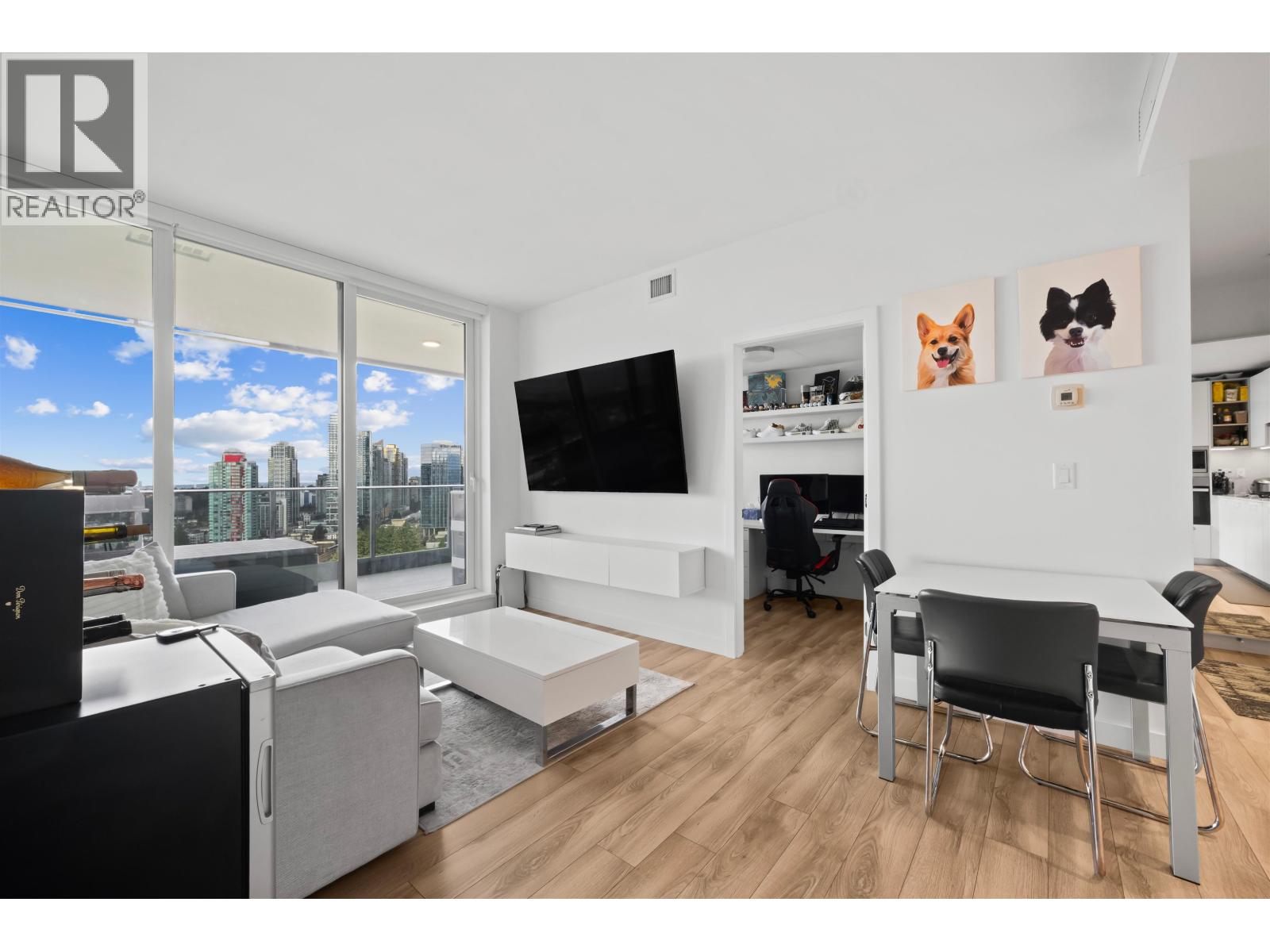 2501 6699 Dunblane Avenue, Burnaby, British Columbia  V5H 0J8 - Photo 2 - R3106537