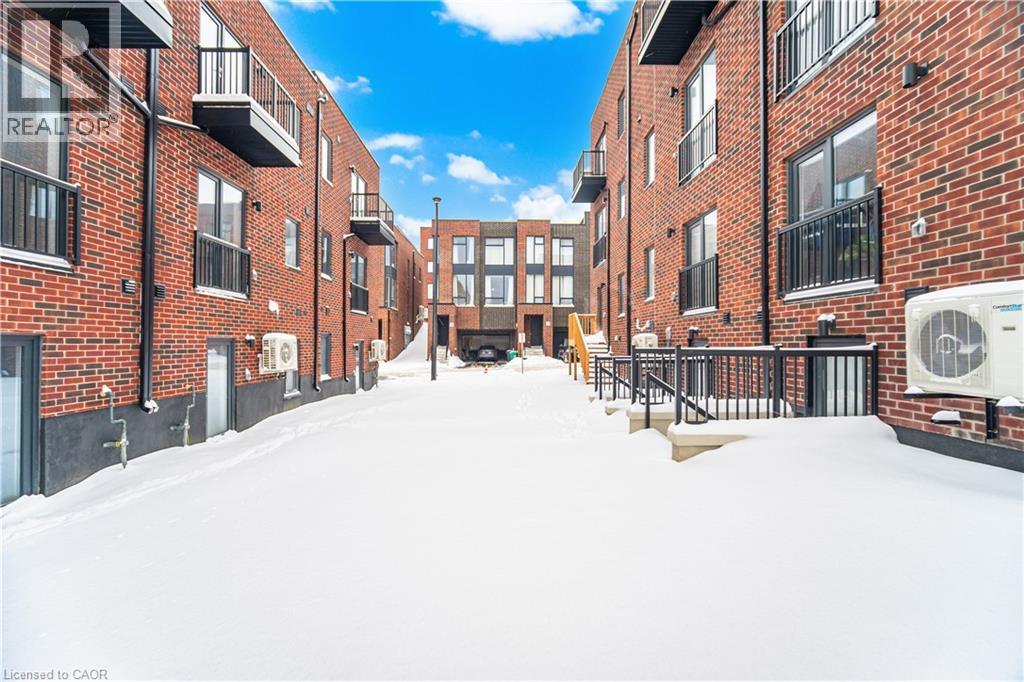 5 Taylor Court, Peel, Ontario  L7E 2R7 - Photo 39 - 40817432