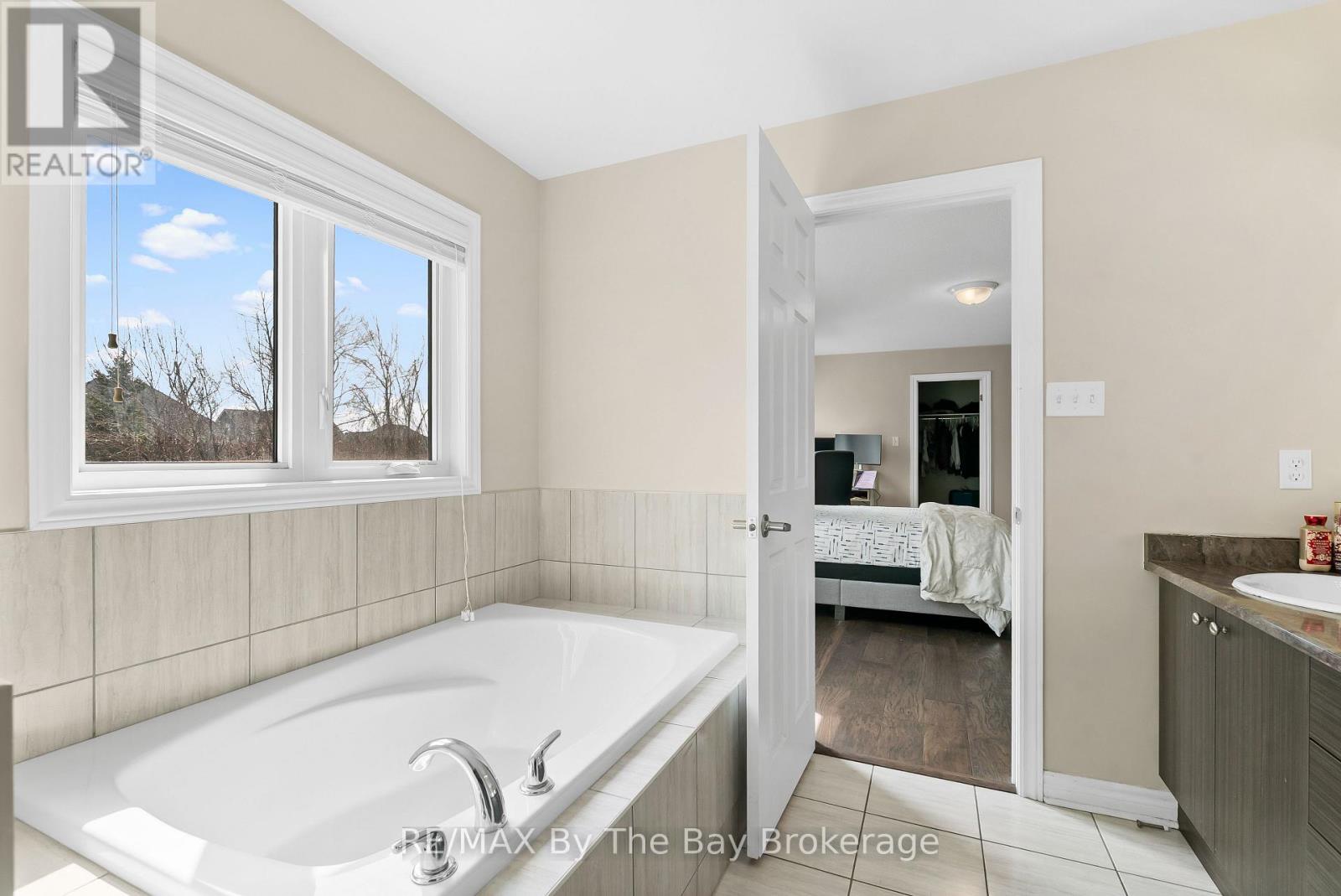 56 Kirby Avenue, Collingwood, Ontario  L9Y 3Y8 - Photo 29 - S12952832