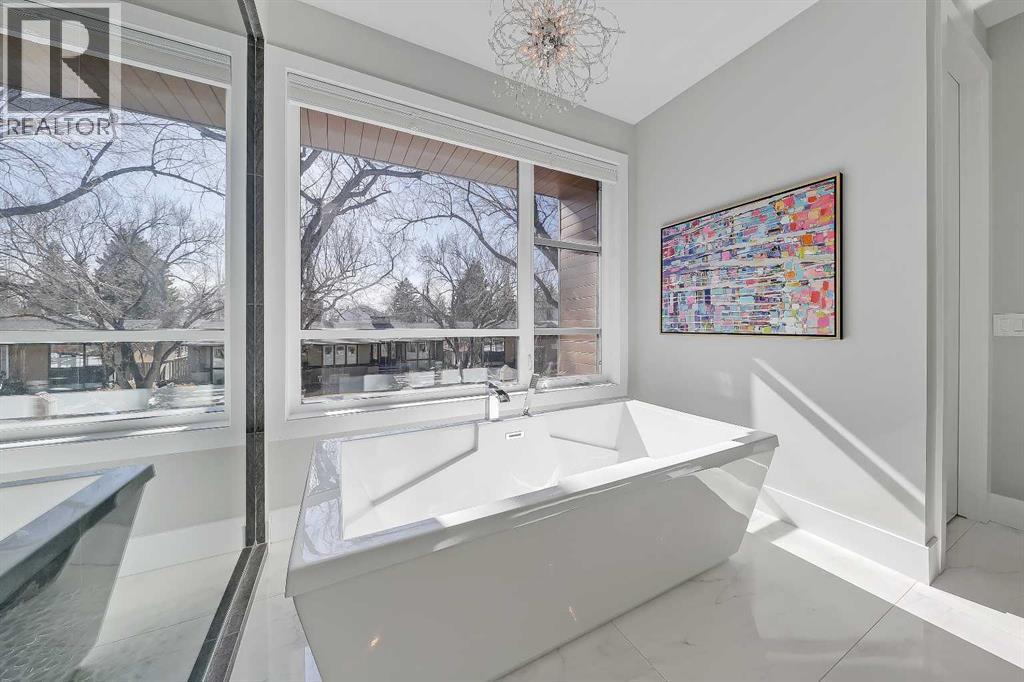 10 Lissington Drive SW, Calgary, Alberta  T3E 5E1 - Photo 30 - A2294958