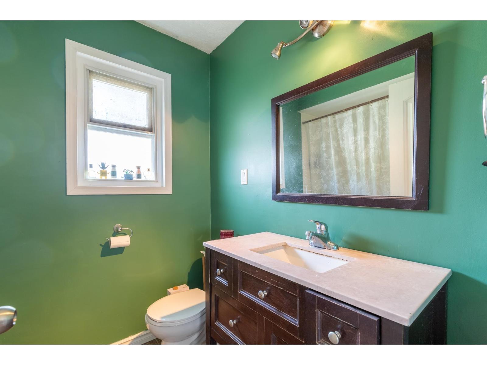 33457 2nd Avenue, Mission, British Columbia  V2V 1K6 - Photo 10 - R3105589