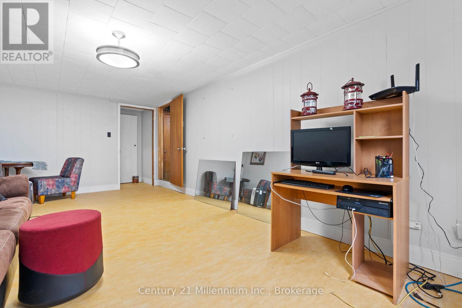 698 Gustavus Street, Saugeen Shores, Ontario  N0H 2C0 - Photo 35 - X12952850