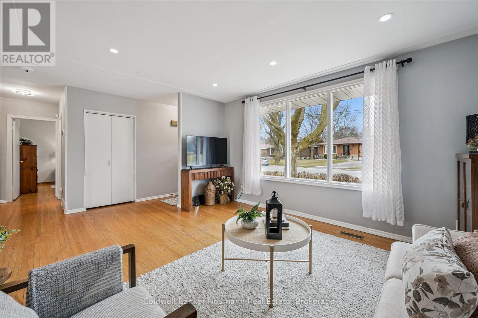 32 Sleeman Avenue, Guelph, Ontario  N1H 6E9 - Photo 6 - X12952908