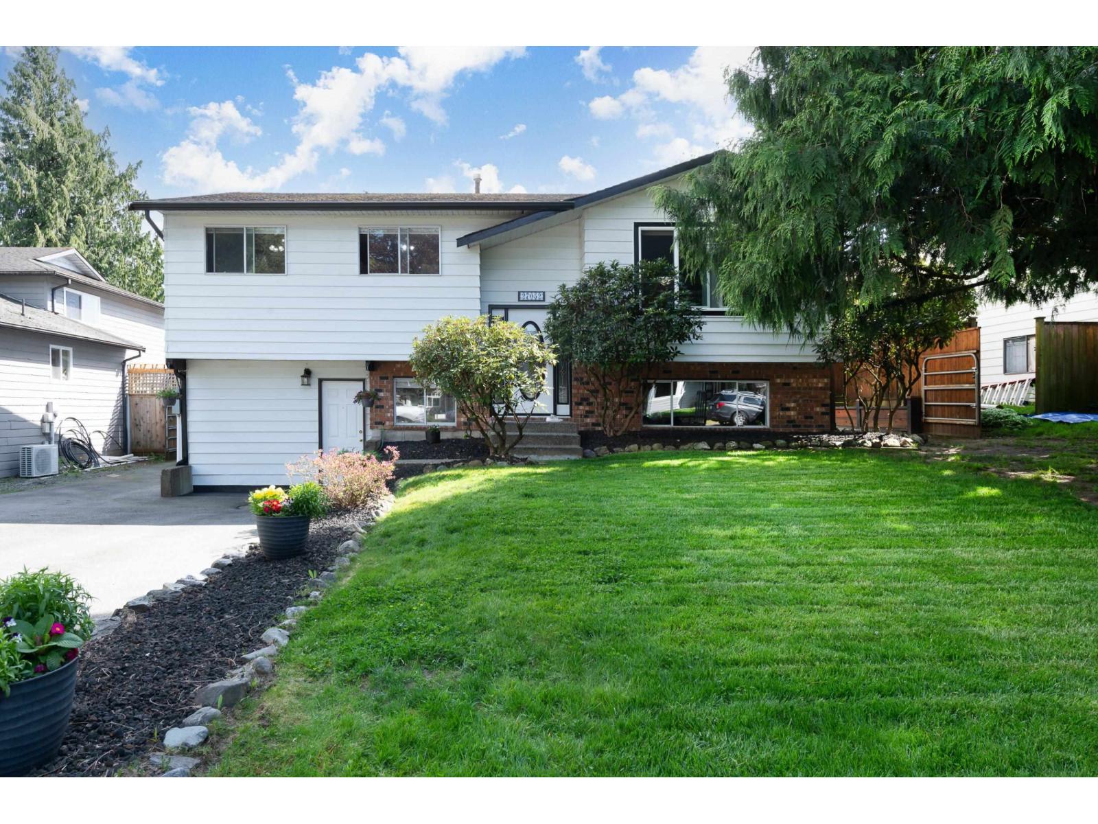 30 27052 34a Avenue, Langley, British Columbia  V4W 3H3 - Photo 1 - R3106091