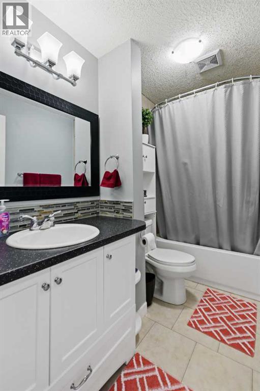 24 Huntstrom Road NE, Calgary, Alberta  T2K 5W3 - Photo 8 - A2297219