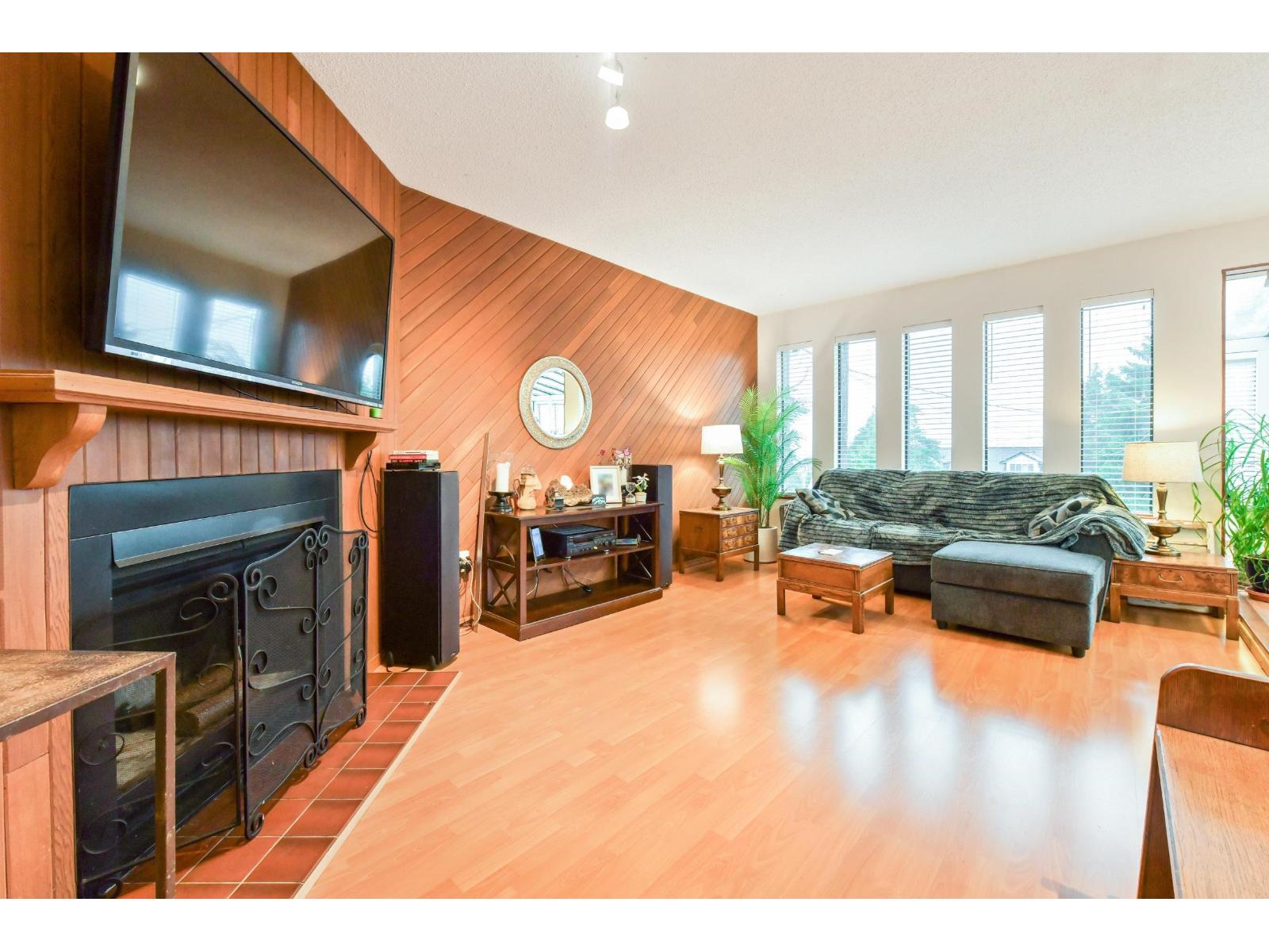 34560 Hurst Crescent, Abbotsford, British Columbia  V2S 5B4 - Photo 2 - R3105746