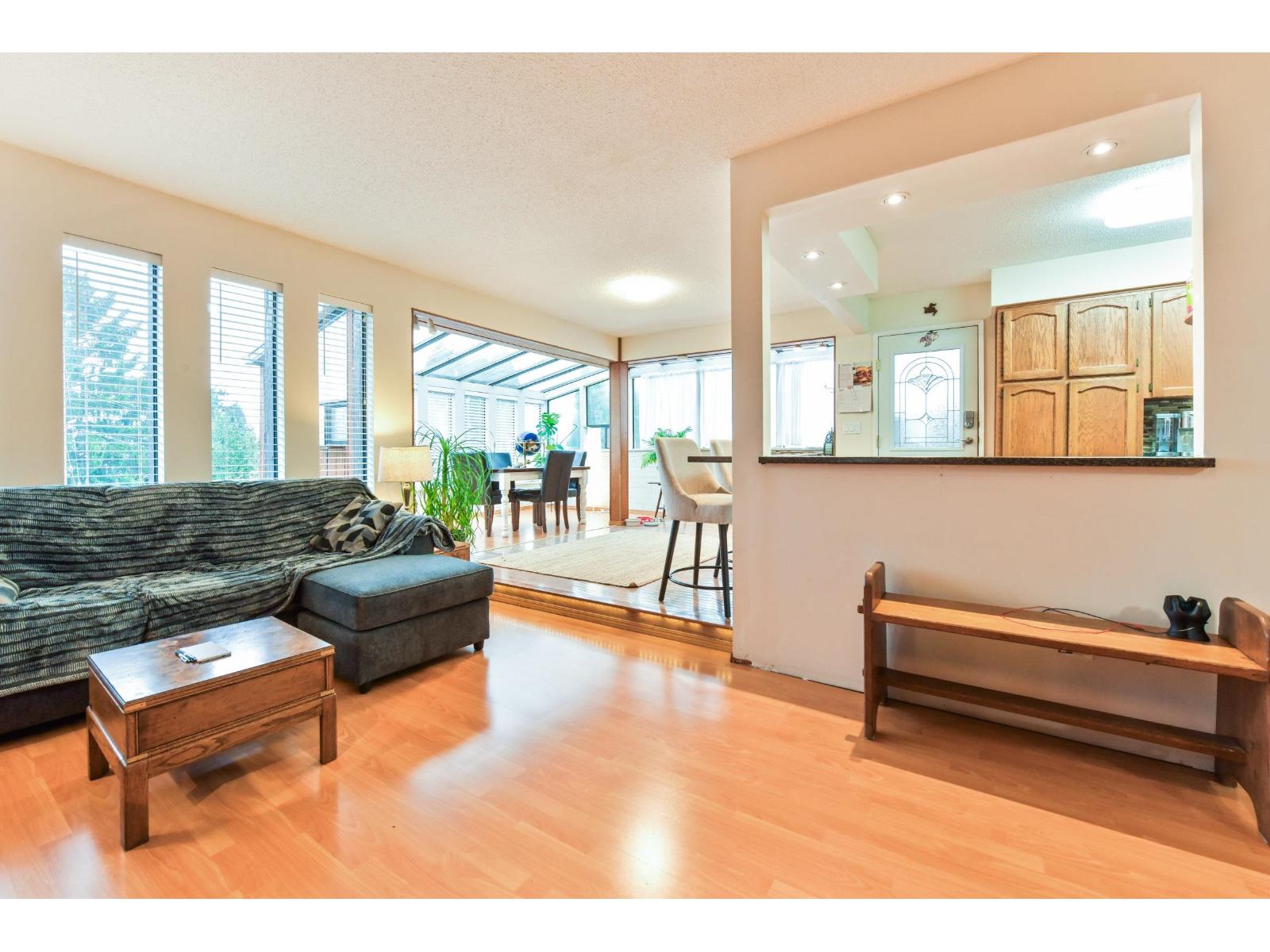 34560 Hurst Crescent, Abbotsford, British Columbia  V2S 5B4 - Photo 3 - R3105746