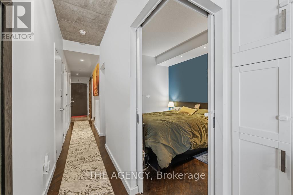 2103 - 218 Queens Quay Boulevard W, Toronto, Ontario  M5J 2Y6 - Photo 16 - C12952806