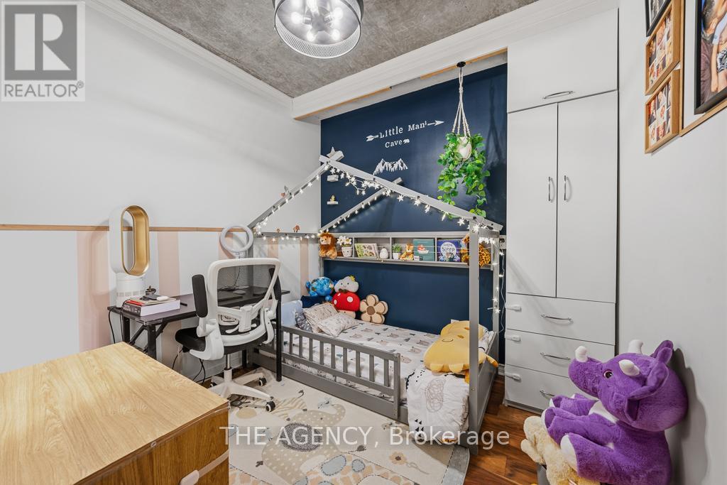 2103 - 218 Queens Quay Boulevard W, Toronto, Ontario  M5J 2Y6 - Photo 19 - C12952806