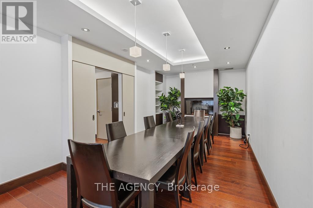 2103 - 218 Queens Quay Boulevard W, Toronto, Ontario  M5J 2Y6 - Photo 31 - C12952806