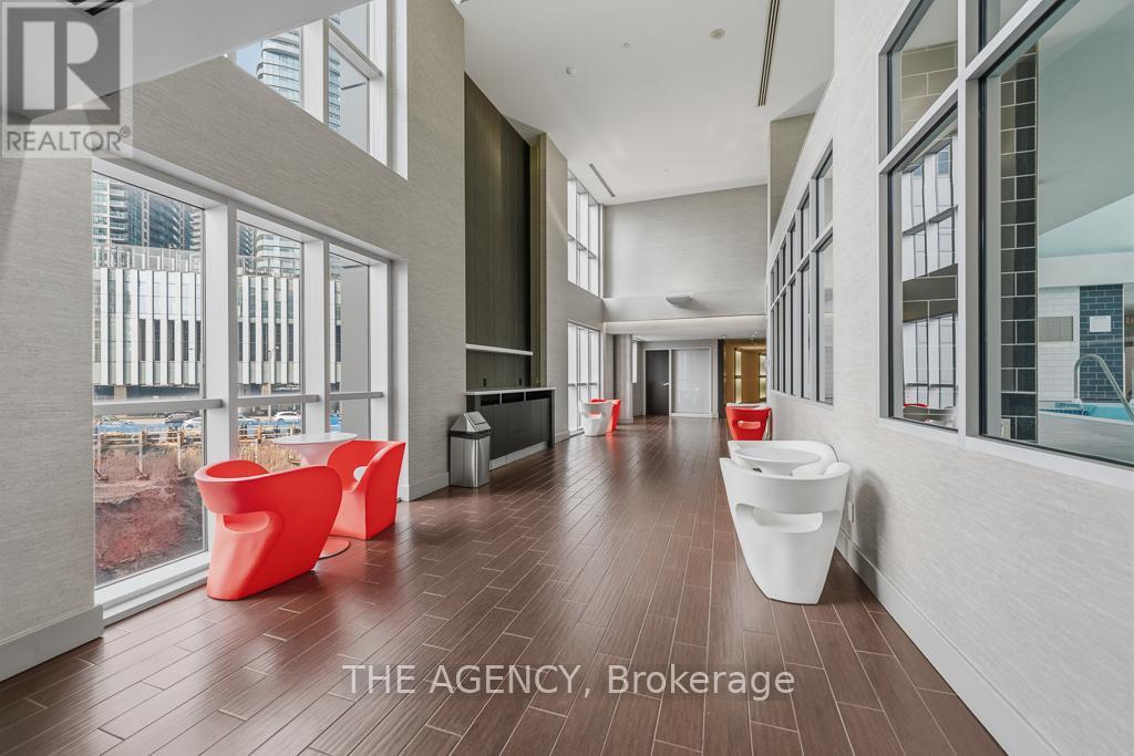 2103 - 218 Queens Quay Boulevard W, Toronto, Ontario  M5J 2Y6 - Photo 33 - C12952806