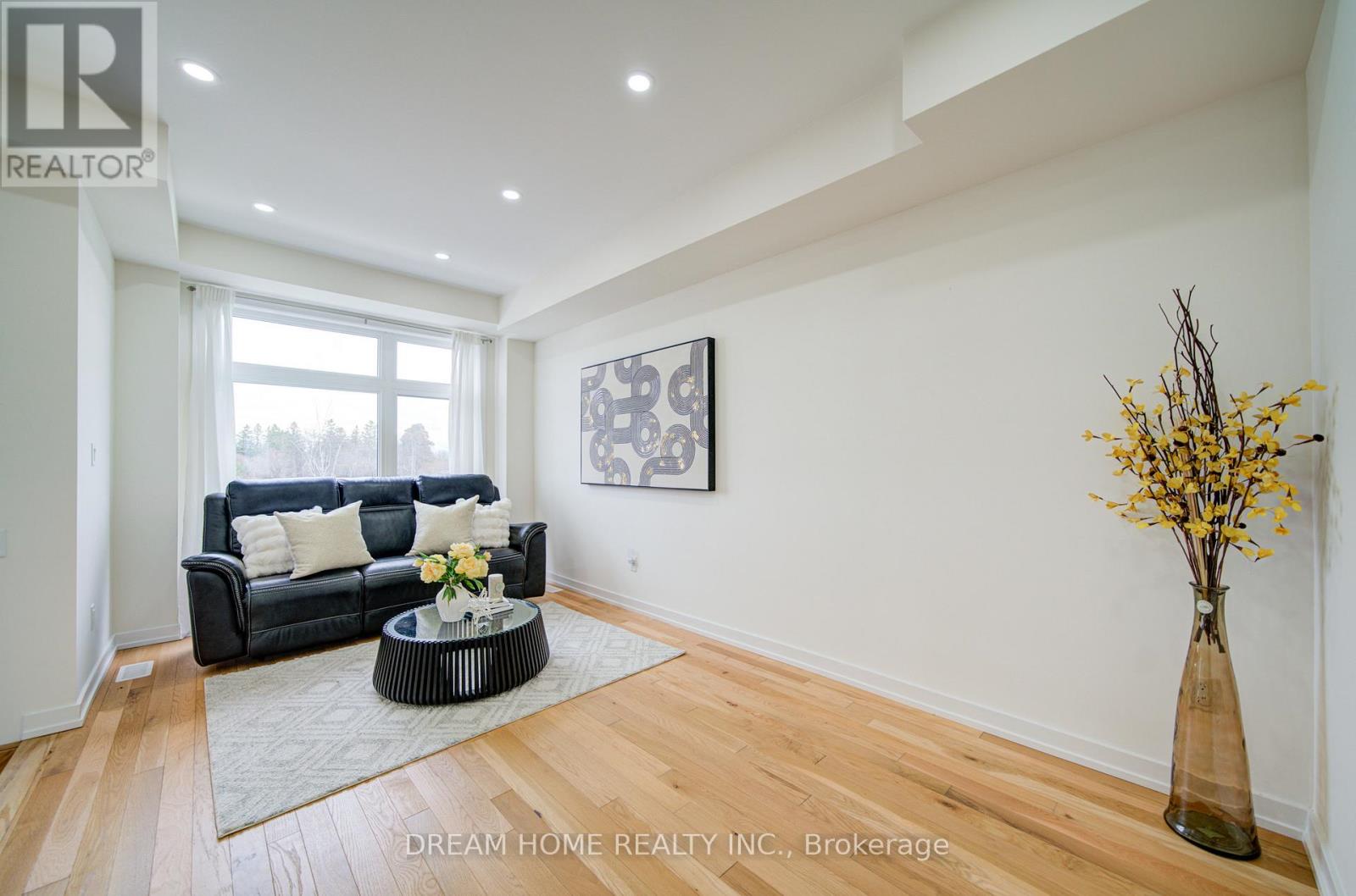 2190 Donald Cousens Parkway, Markham, Ontario  L6B 1P1 - Photo 12 - N12948920