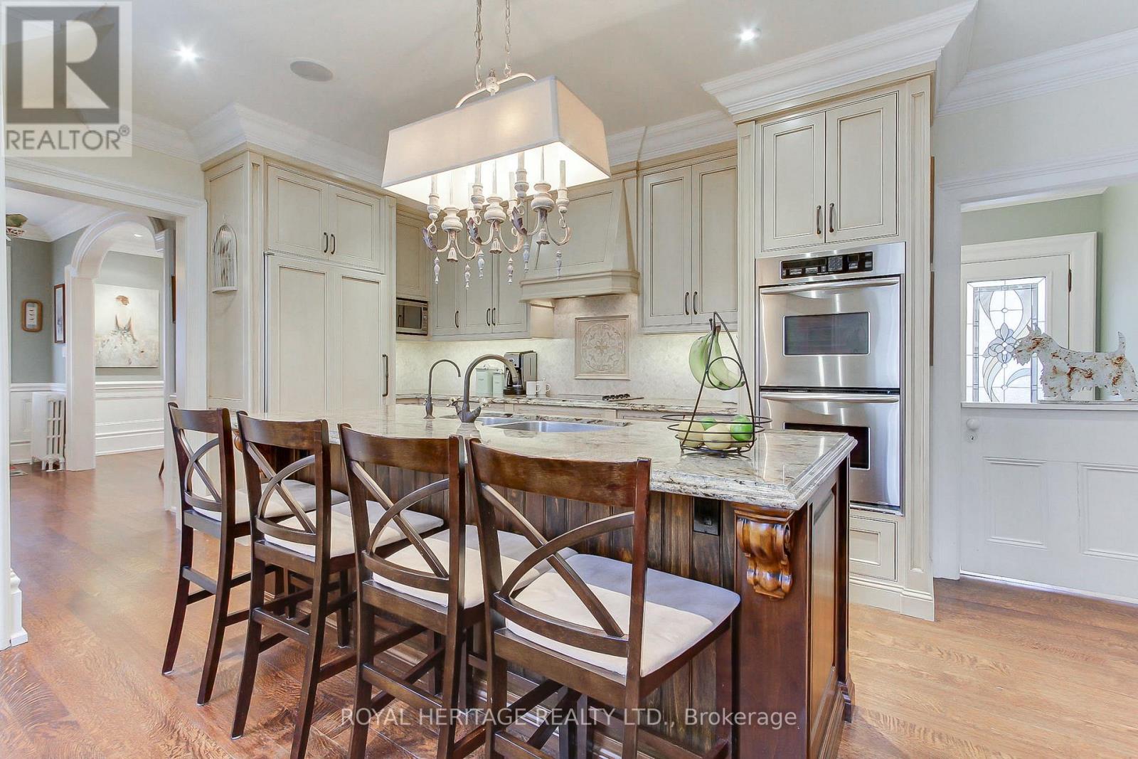 49 John Street E, Bradford West Gwillimbury, Ontario  L3Z 1G3 - Photo 12 - N12952830