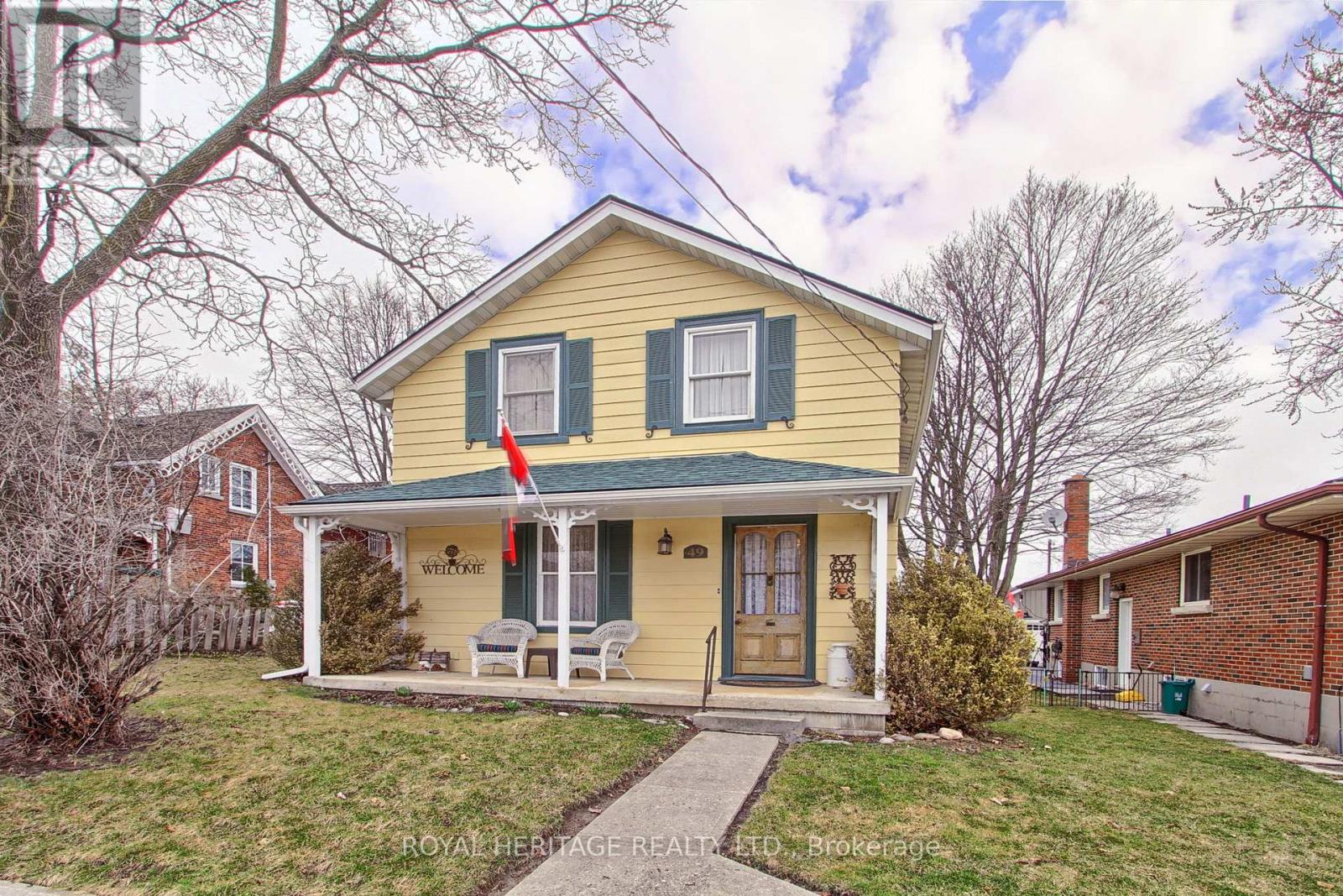 49 John Street E, Bradford West Gwillimbury, Ontario  L3Z 1G3 - Photo 2 - N12952830