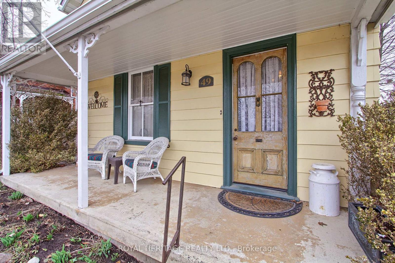 49 John Street E, Bradford West Gwillimbury, Ontario  L3Z 1G3 - Photo 4 - N12952830