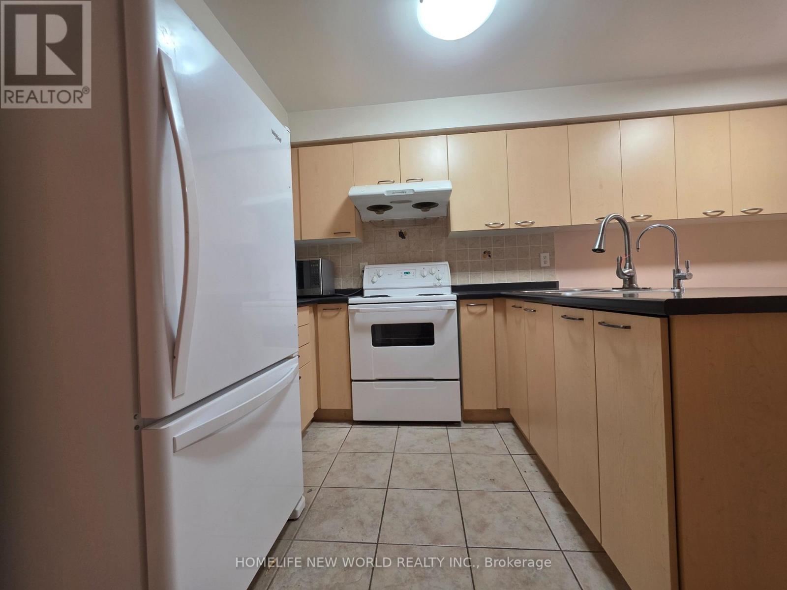 357 Bur Oak Avenue, Markham, Ontario  L6C 2V2 - Photo 10 - N12952848