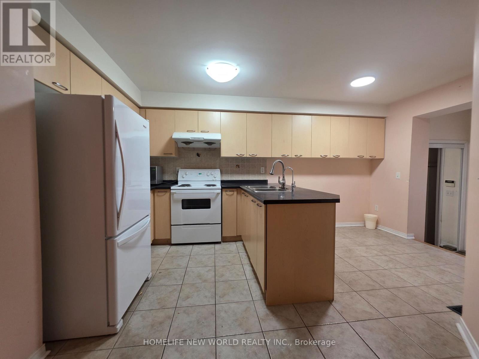 357 Bur Oak Avenue, Markham, Ontario  L6C 2V2 - Photo 11 - N12952848