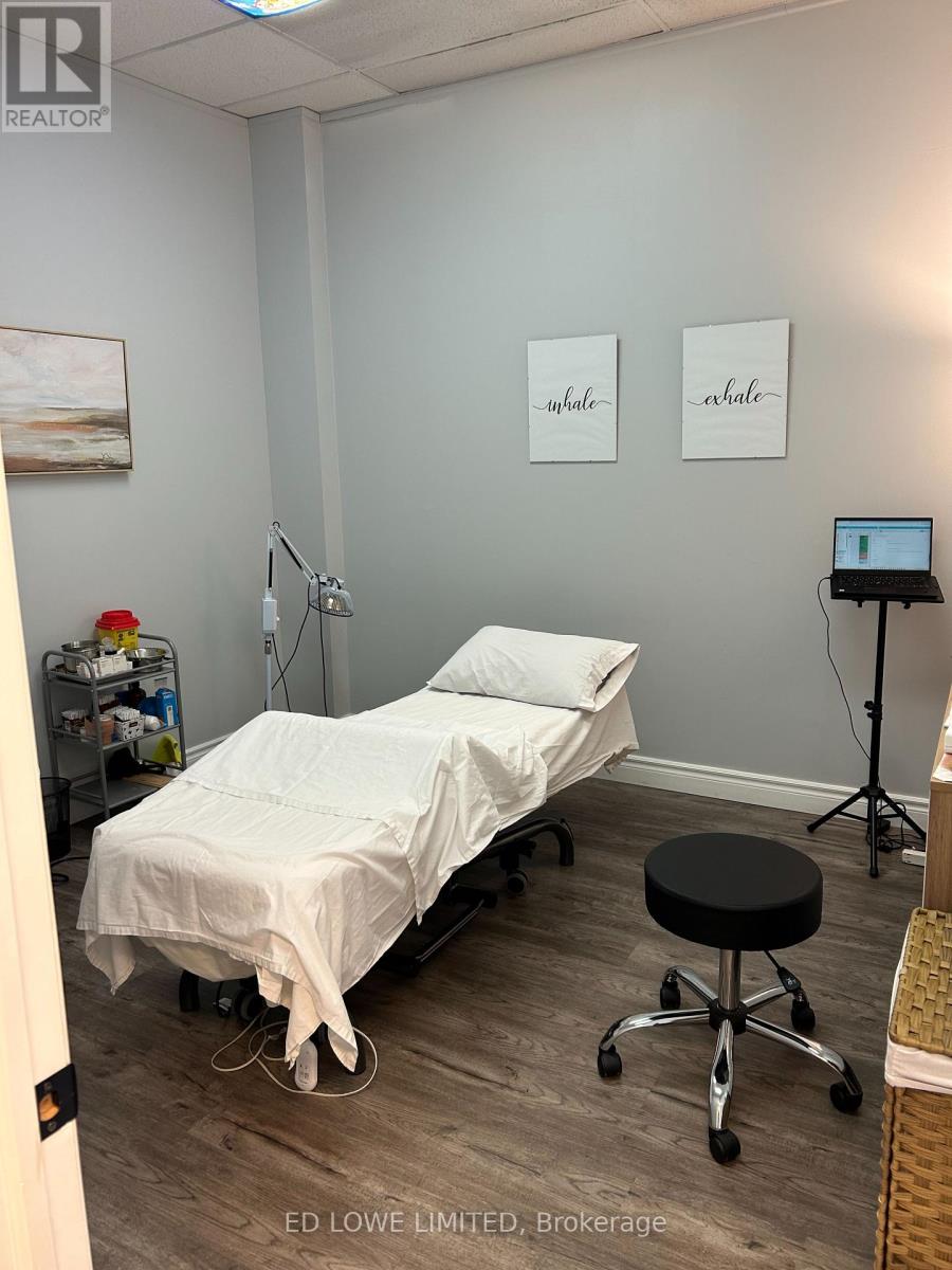 1 - 250 Bayview Drive, Barrie, Ontario  L4N 4Y8 - Photo 4 - S12952842