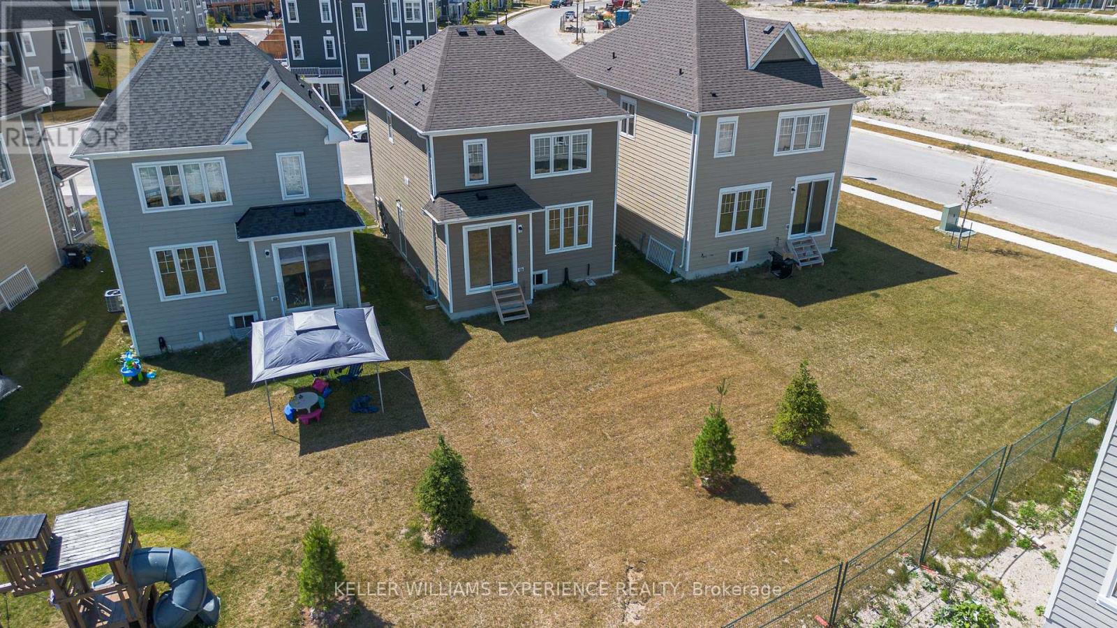 4 Shapira Avenue, Wasaga Beach, Ontario  L9Z 0K1 - Photo 14 - S12952894