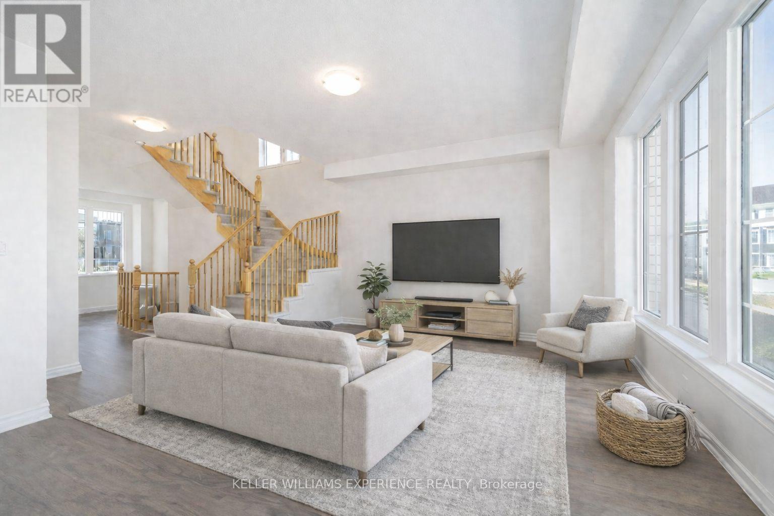 4 Shapira Avenue, Wasaga Beach, Ontario  L9Z 0K1 - Photo 3 - S12952894