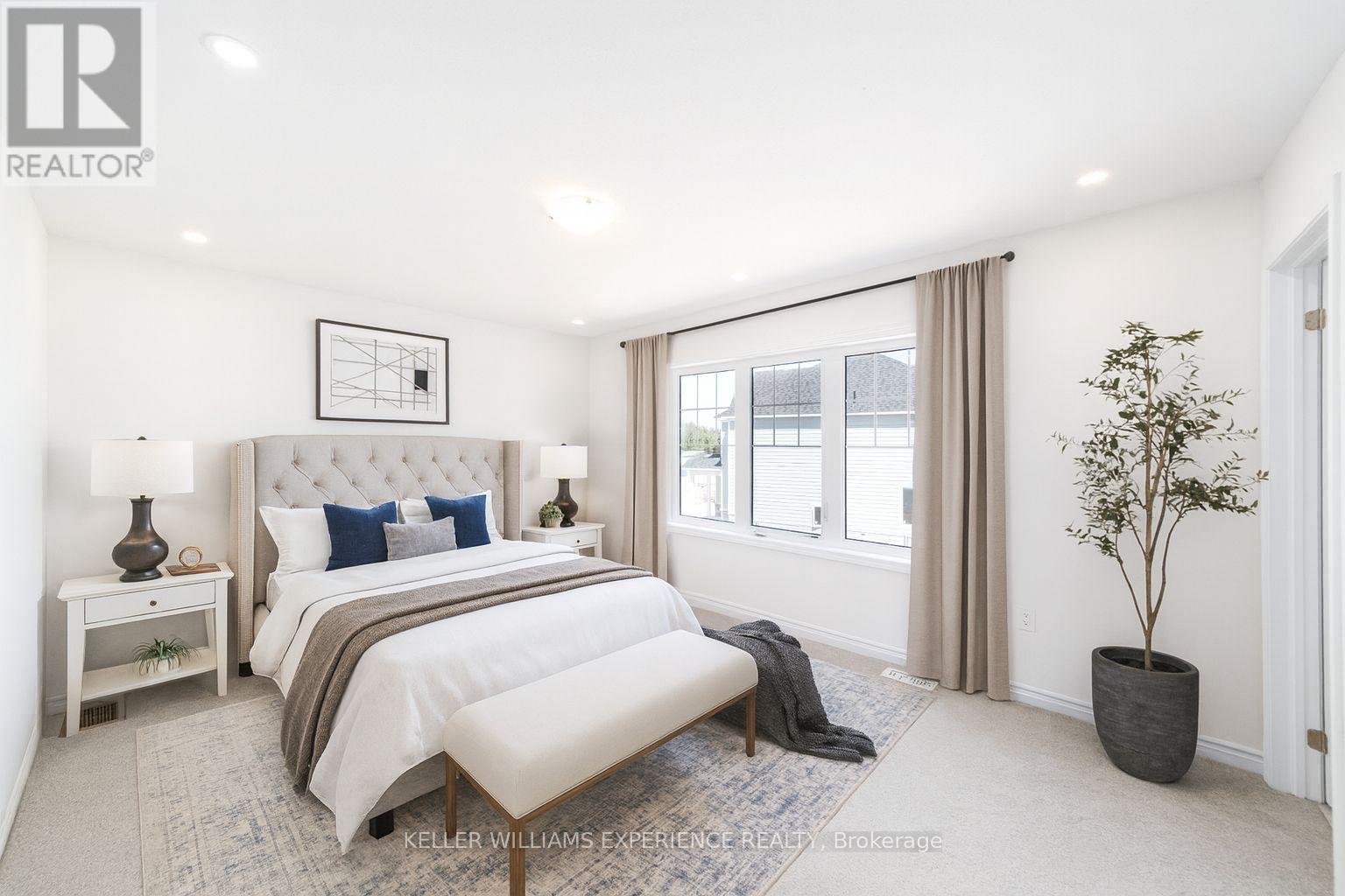 4 Shapira Avenue, Wasaga Beach, Ontario  L9Z 0K1 - Photo 5 - S12952894