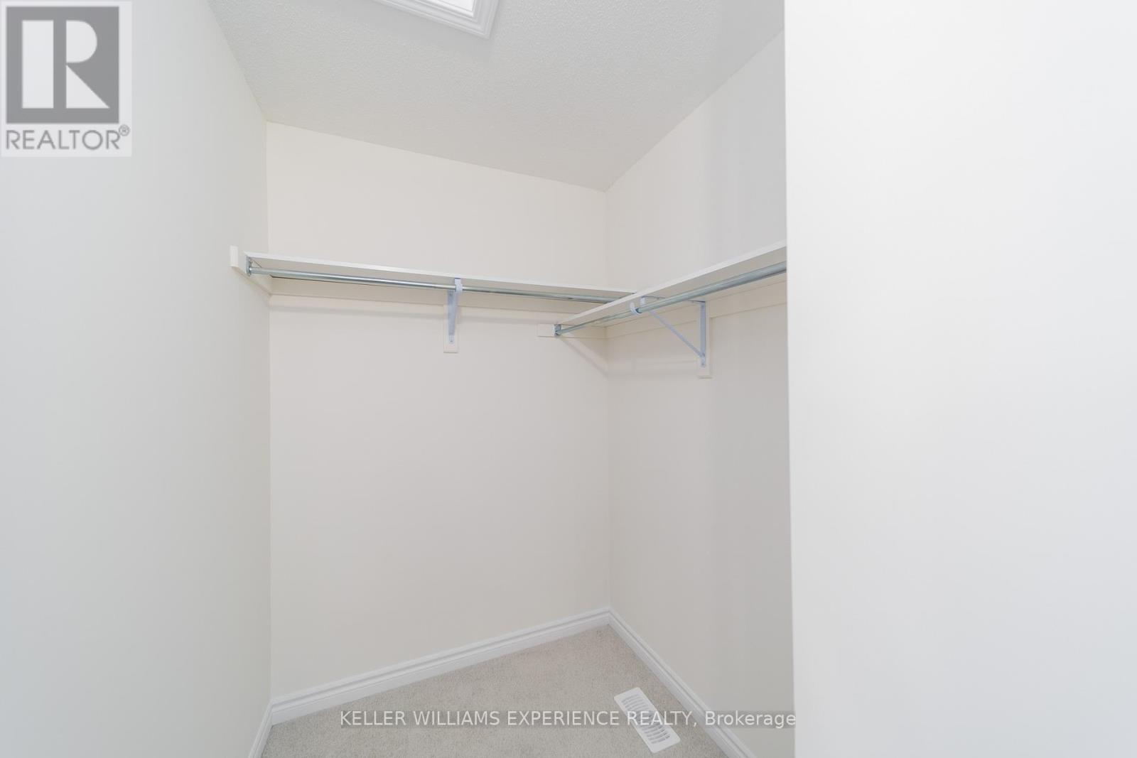 4 Shapira Avenue, Wasaga Beach, Ontario  L9Z 0K1 - Photo 6 - S12952894