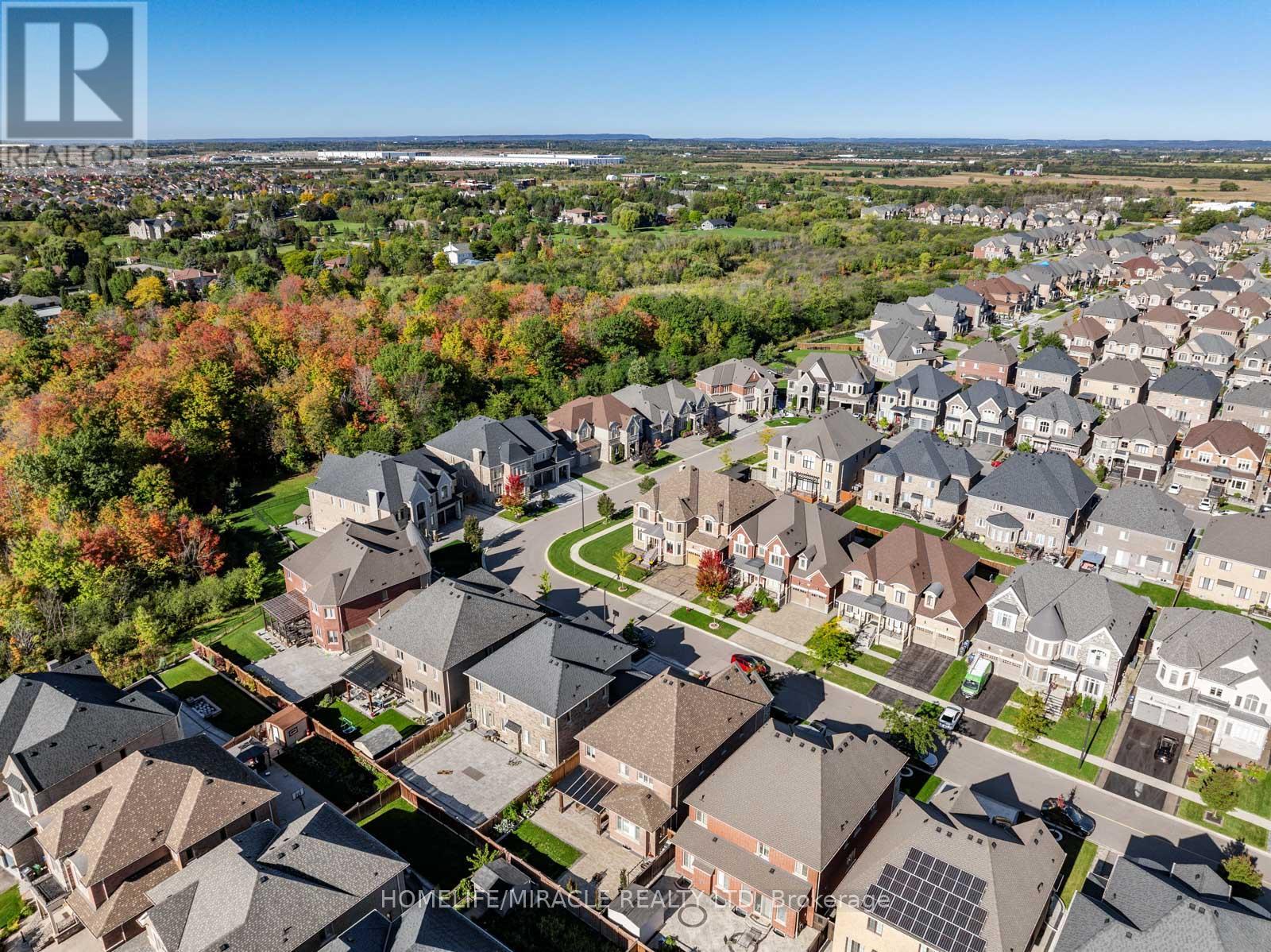 10 Erintown Crescent, Brampton, Ontario  L6P 4H2 - Photo 11 - W12952818