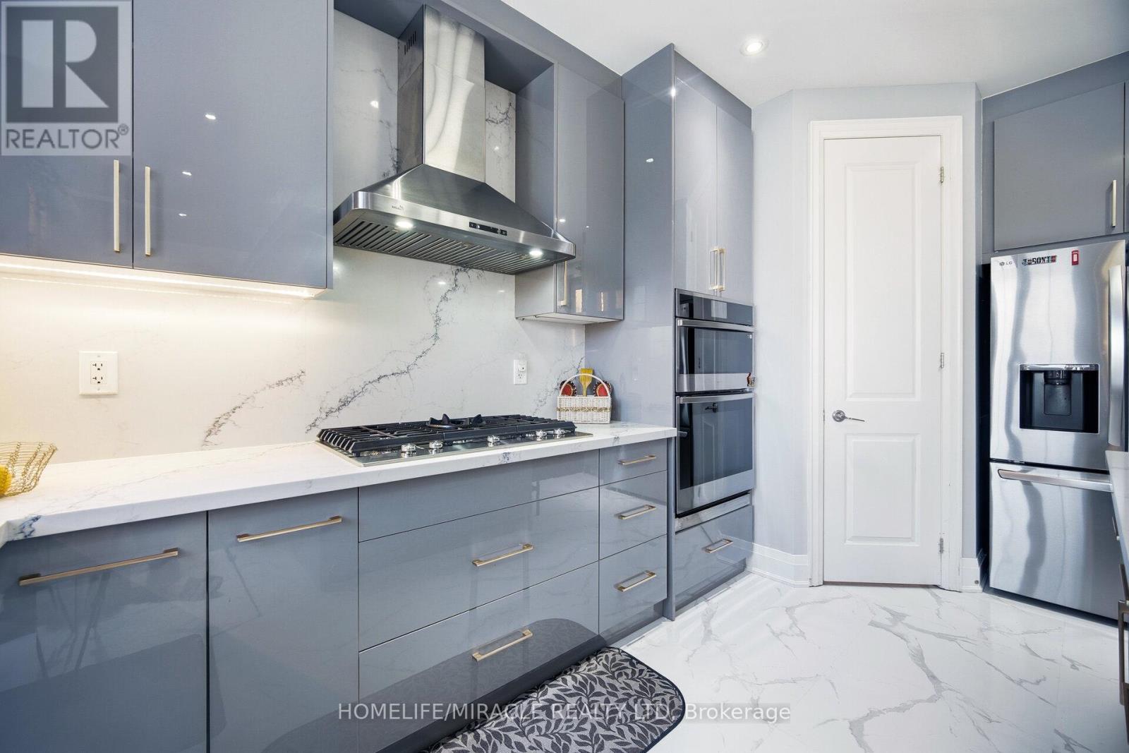 162 Coastline Drive, Brampton, Ontario  L6Y 0S2 - Photo 13 - W12952822