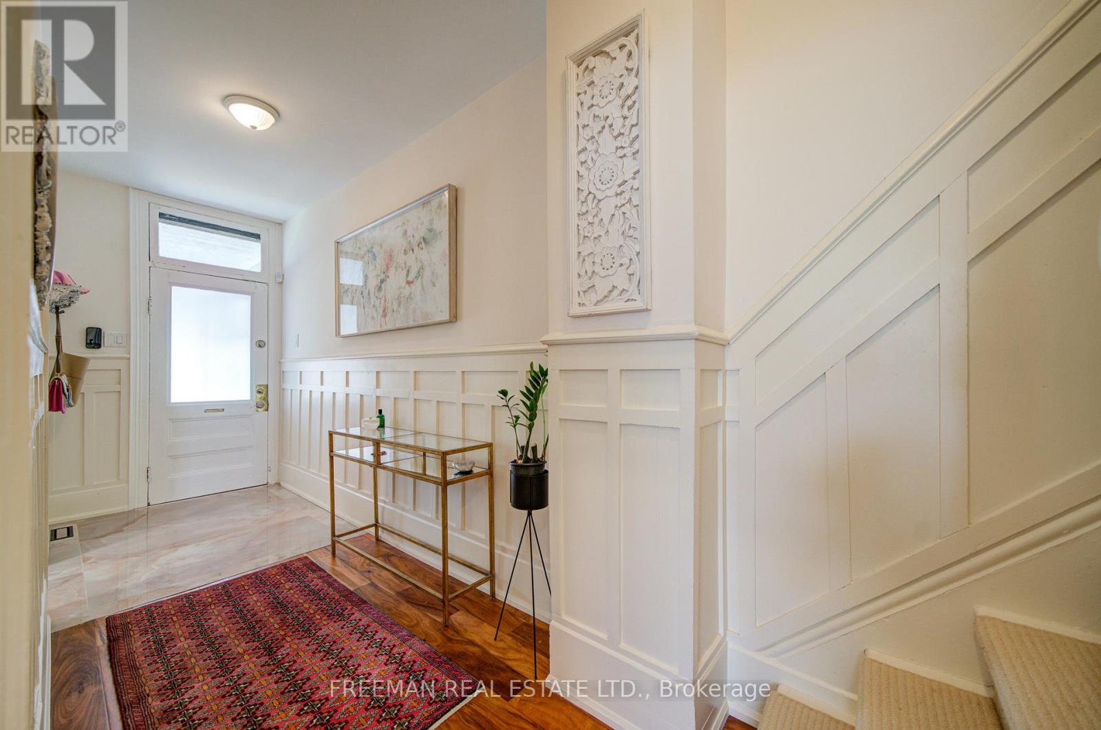 302 Evelyn Avenue, Toronto, Ontario  M6P 2Z9 - Photo 13 - W12952840