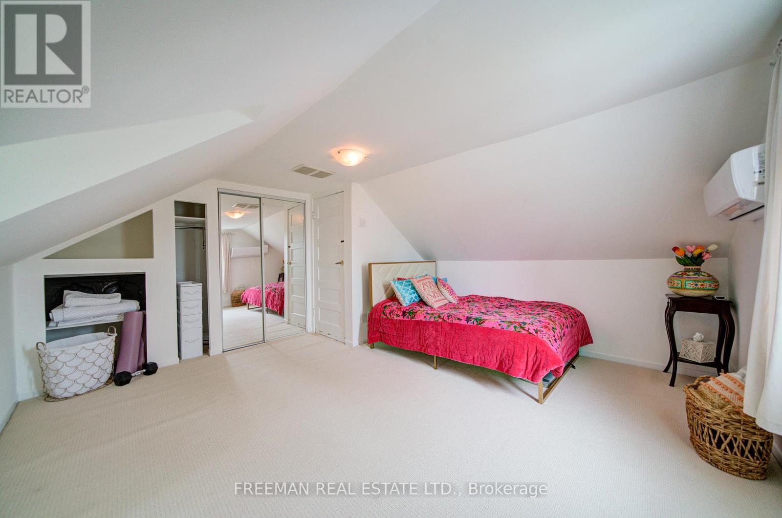 302 Evelyn Avenue, Toronto, Ontario  M6P 2Z9 - Photo 20 - W12952840