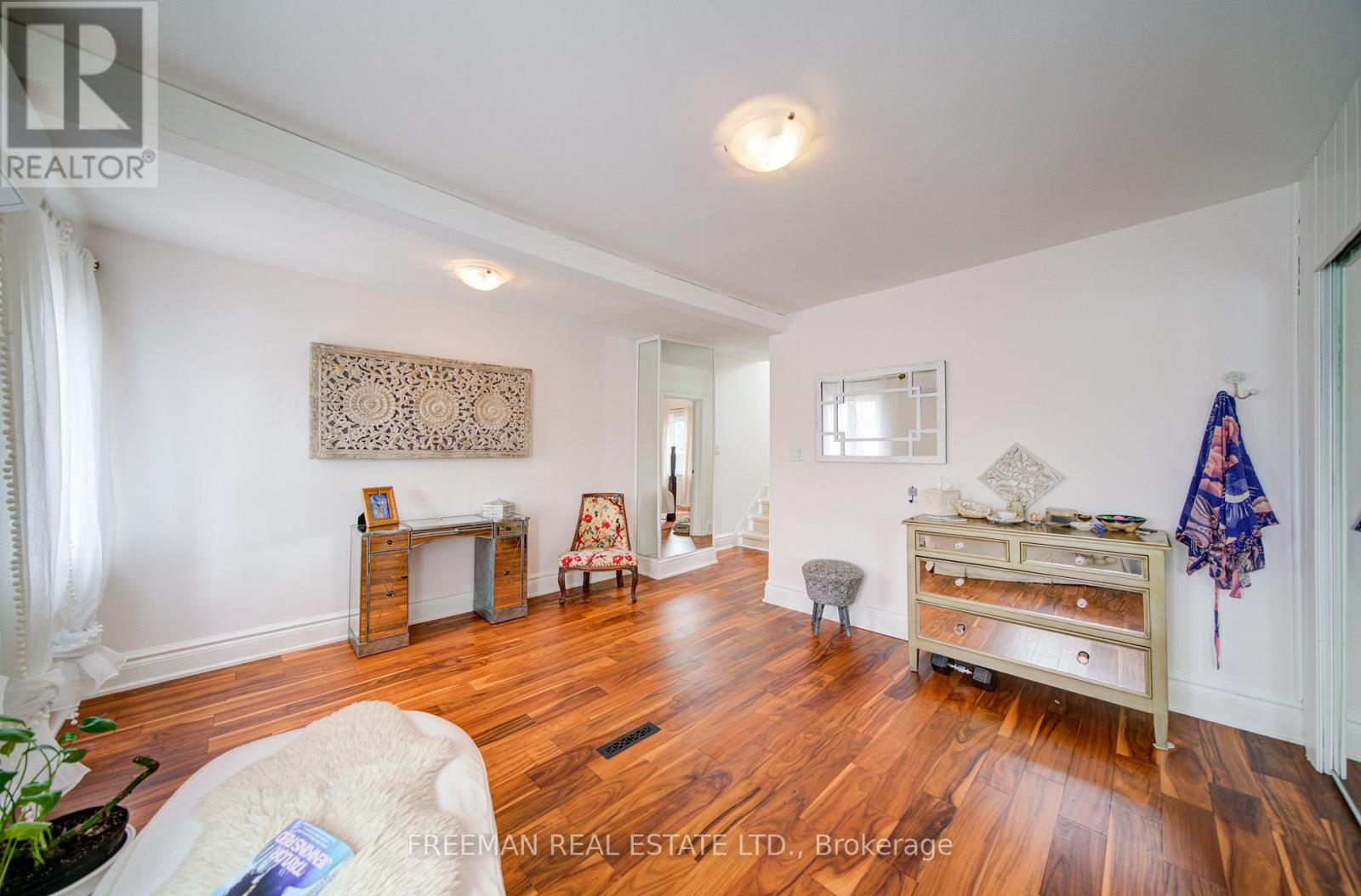 302 Evelyn Avenue, Toronto, Ontario  M6P 2Z9 - Photo 24 - W12952840