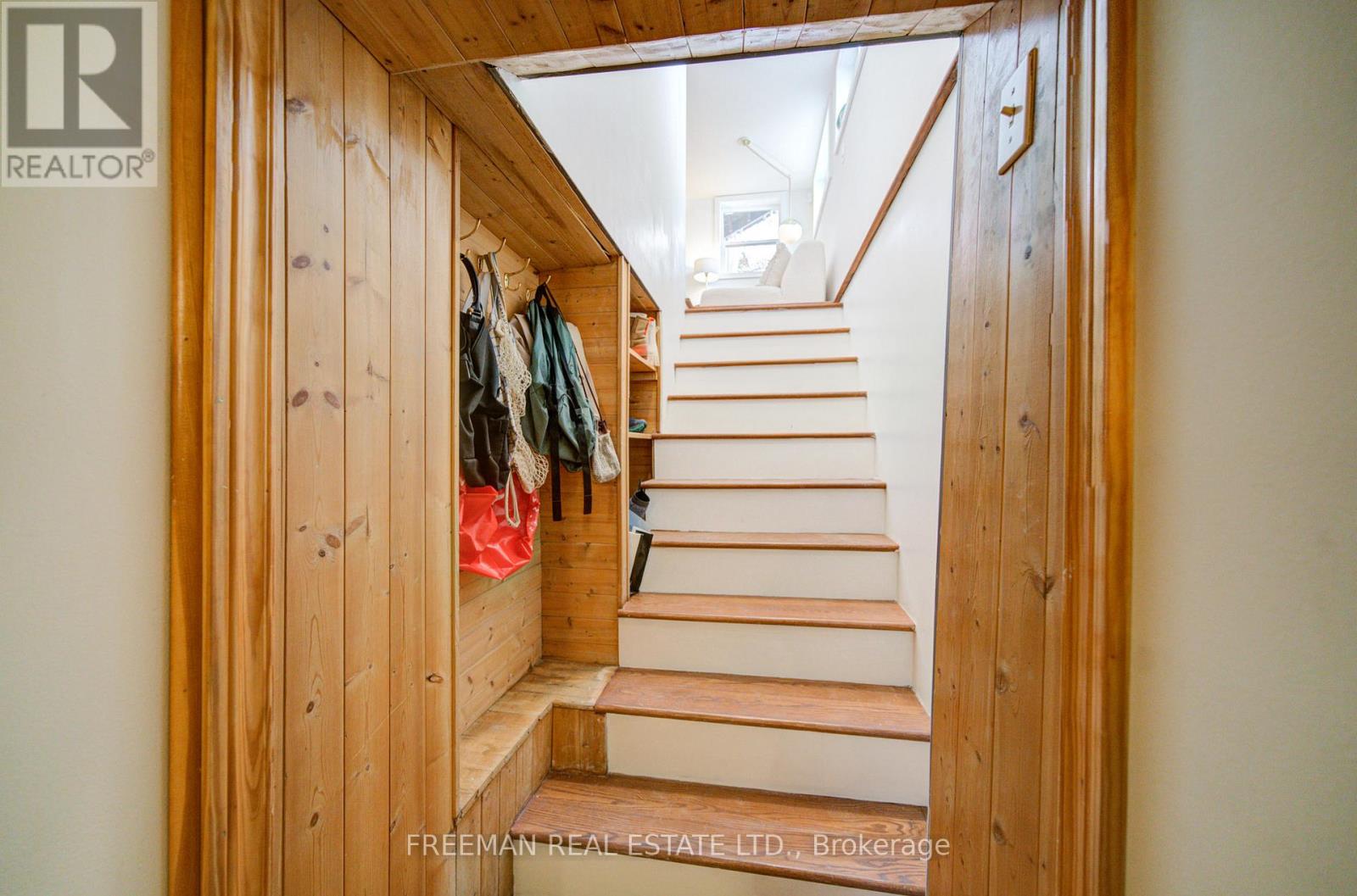 302 Evelyn Avenue, Toronto, Ontario  M6P 2Z9 - Photo 27 - W12952840