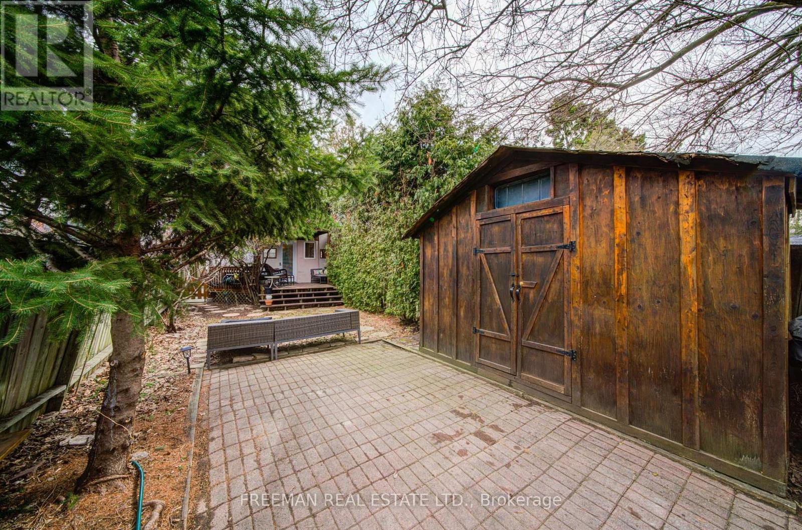 302 Evelyn Avenue, Toronto, Ontario  M6P 2Z9 - Photo 28 - W12952840