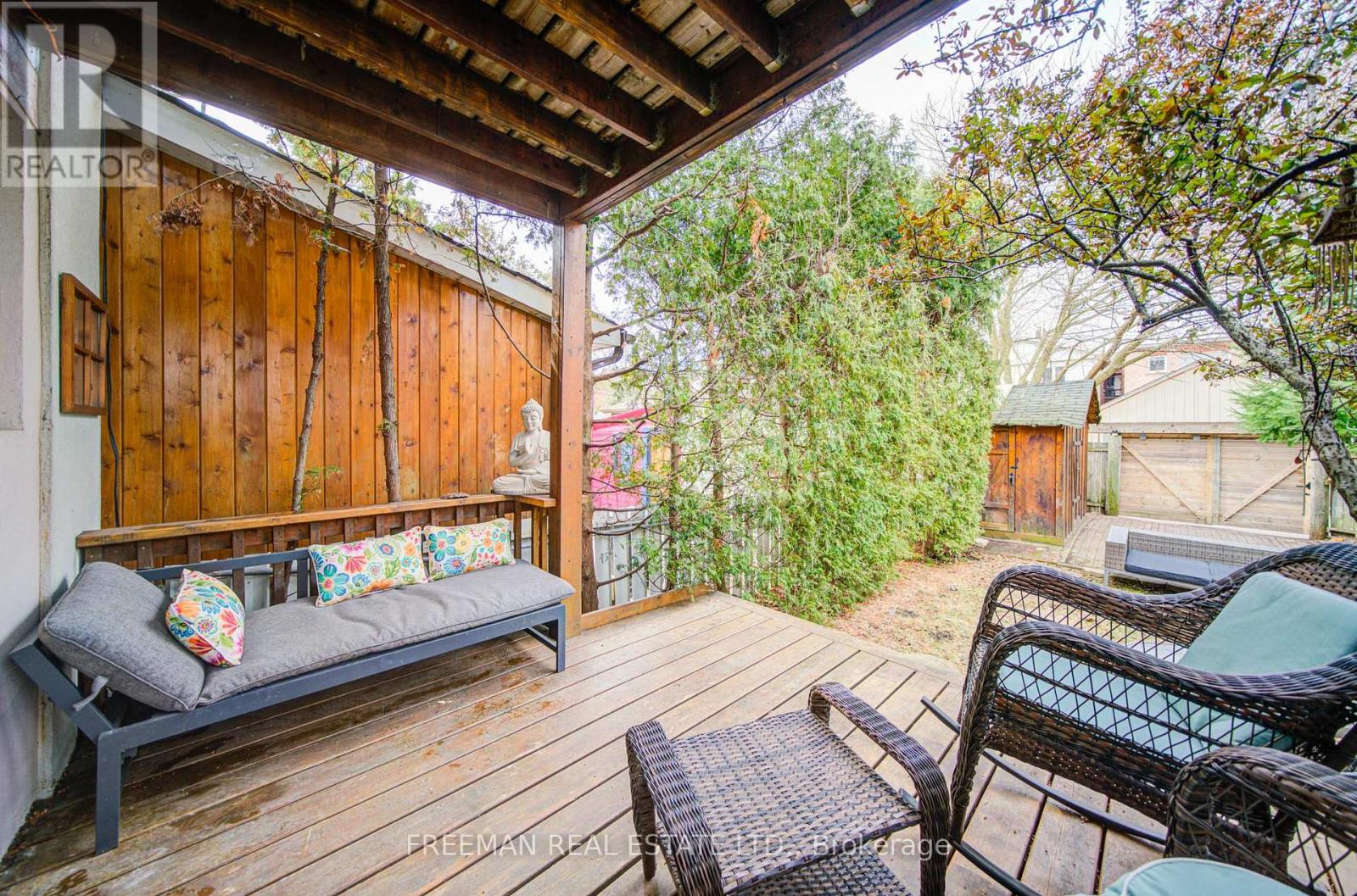 302 Evelyn Avenue, Toronto, Ontario  M6P 2Z9 - Photo 32 - W12952840