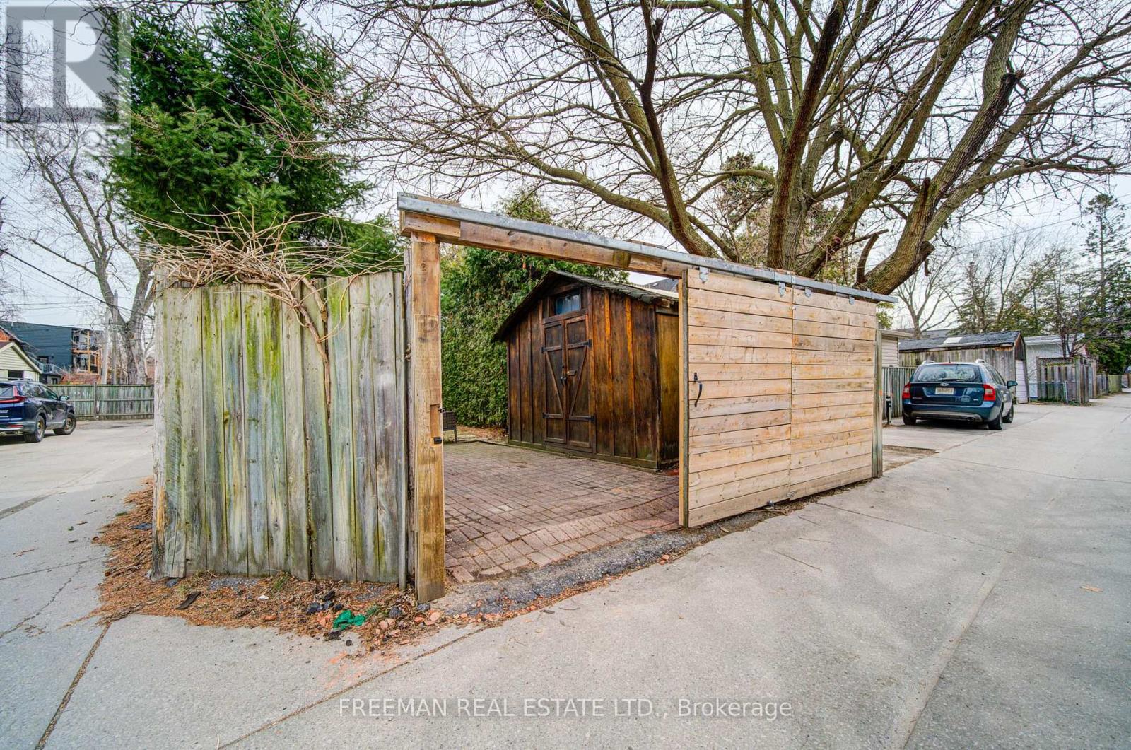 302 Evelyn Avenue, Toronto, Ontario  M6P 2Z9 - Photo 33 - W12952840