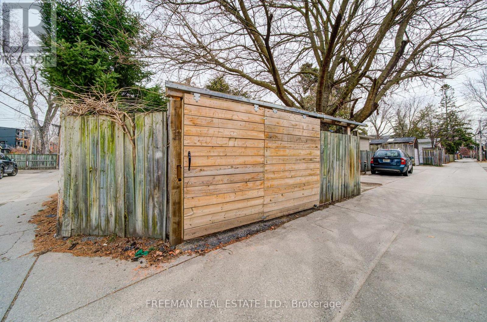 302 Evelyn Avenue, Toronto, Ontario  M6P 2Z9 - Photo 34 - W12952840