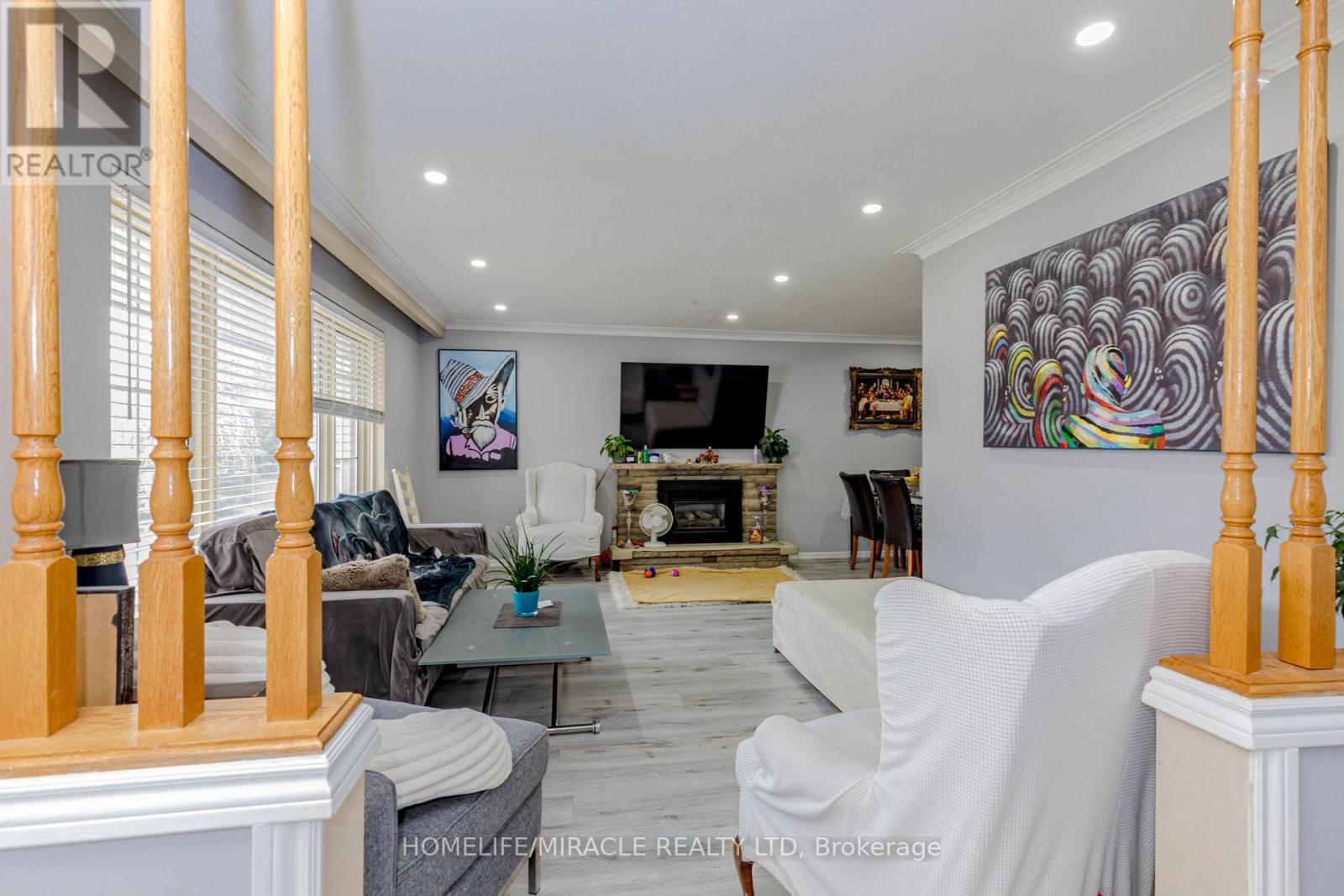 2463 Applewood Drive, Oakville, Ontario  L6L 1V7 - Photo 12 - W12952864