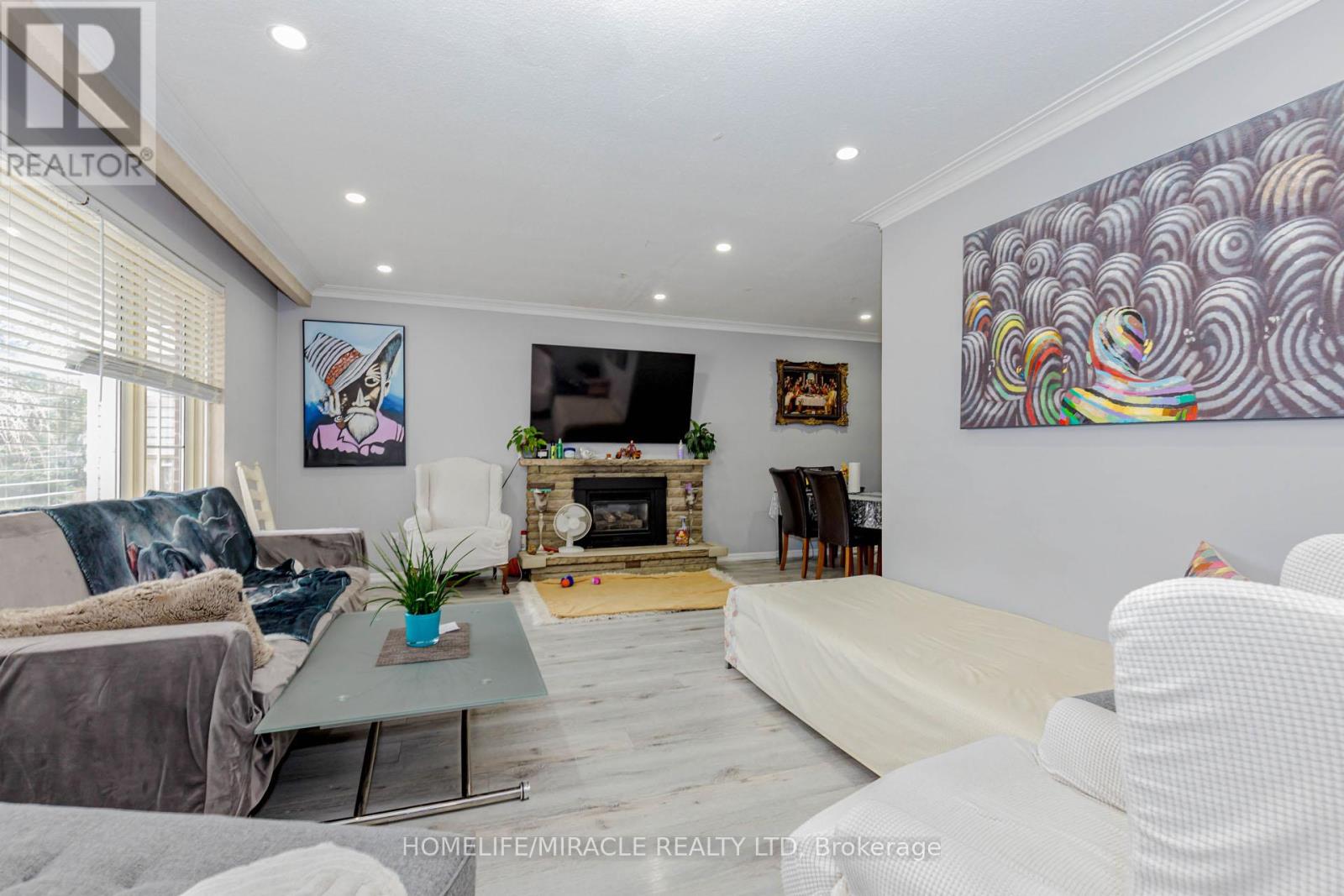 2463 Applewood Drive, Oakville, Ontario  L6L 1V7 - Photo 13 - W12952864