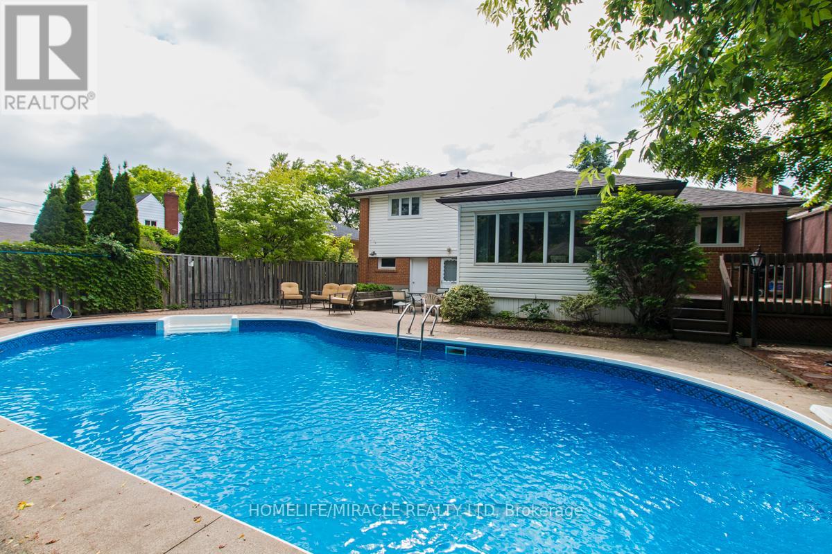 2463 Applewood Drive, Oakville, Ontario  L6L 1V7 - Photo 43 - W12952864