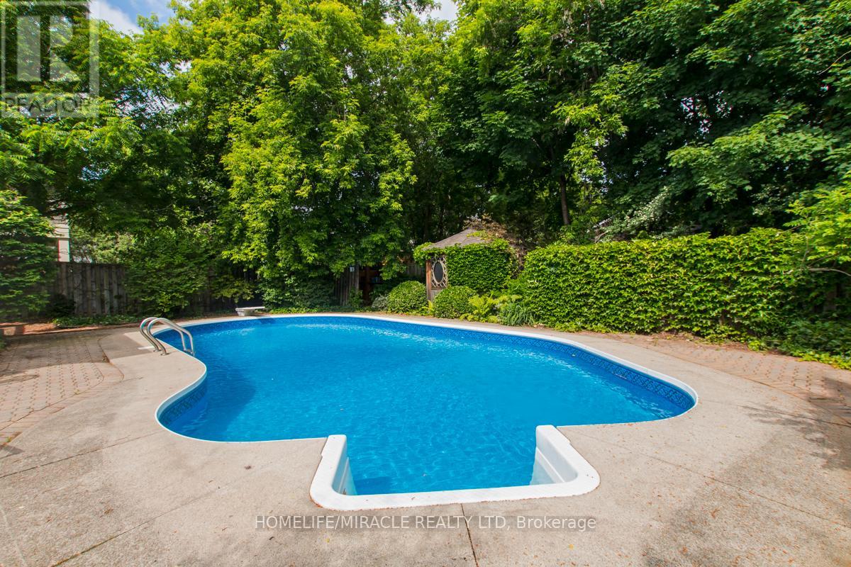 2463 Applewood Drive, Oakville, Ontario  L6L 1V7 - Photo 44 - W12952864
