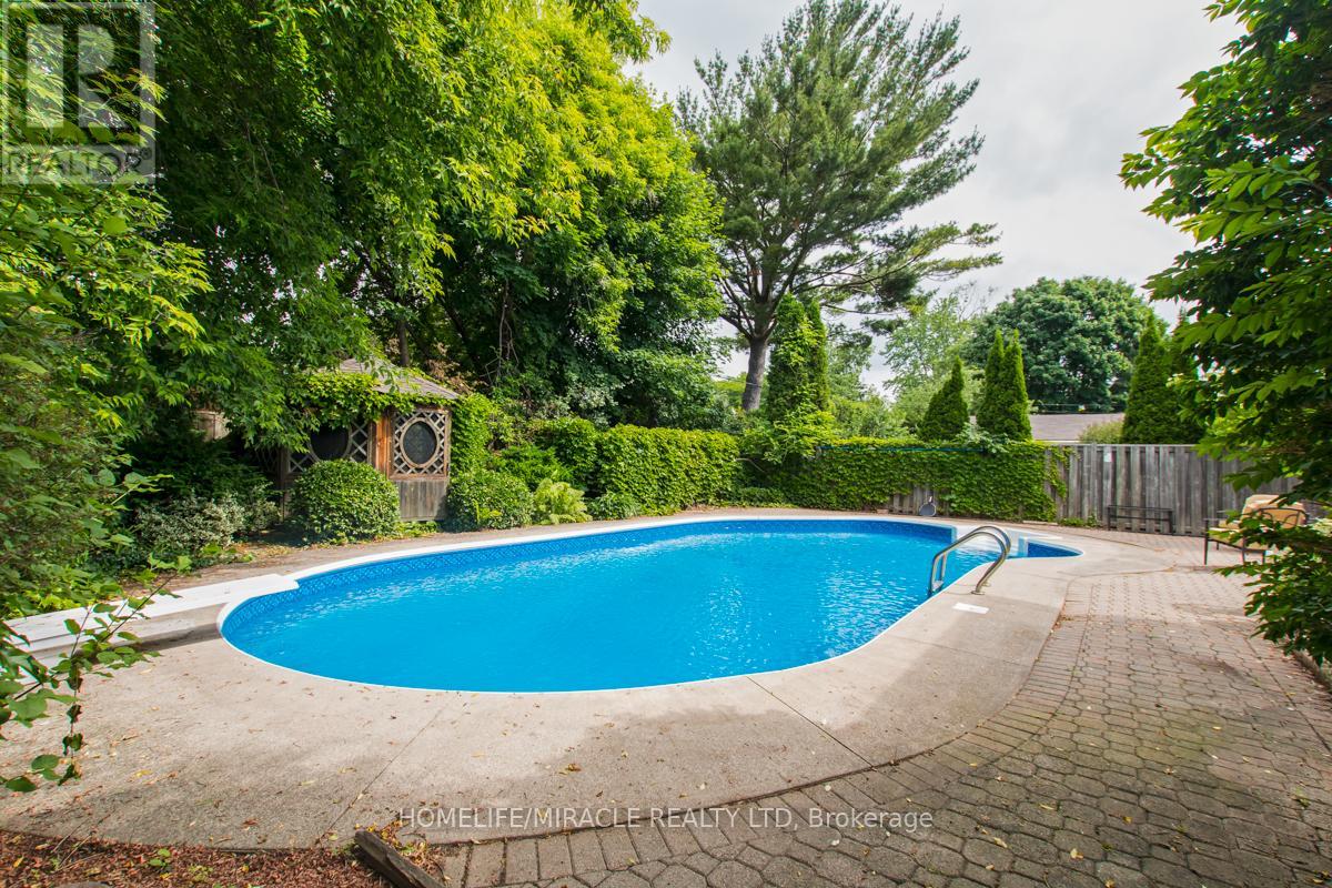 2463 Applewood Drive, Oakville, Ontario  L6L 1V7 - Photo 45 - W12952864