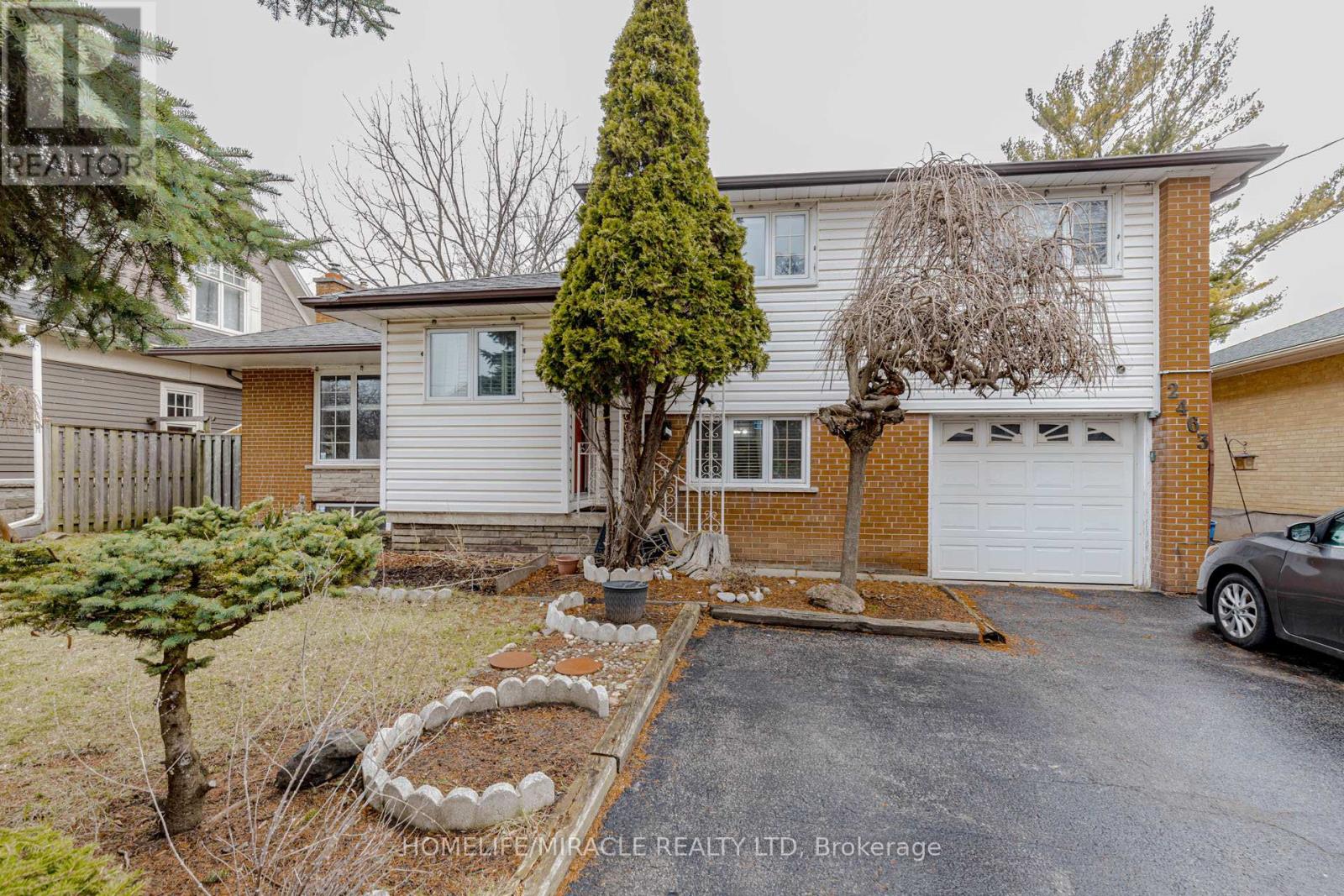 2463 Applewood Drive, Oakville, Ontario  L6L 1V7 - Photo 6 - W12952864